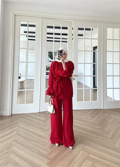 Volan Kol Çiçek Aksesuarlı Takım Kırmızı