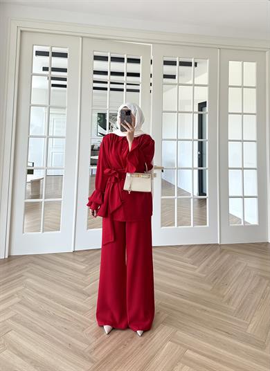 Volan Kol Çiçek Aksesuarlı Takım Kırmızı