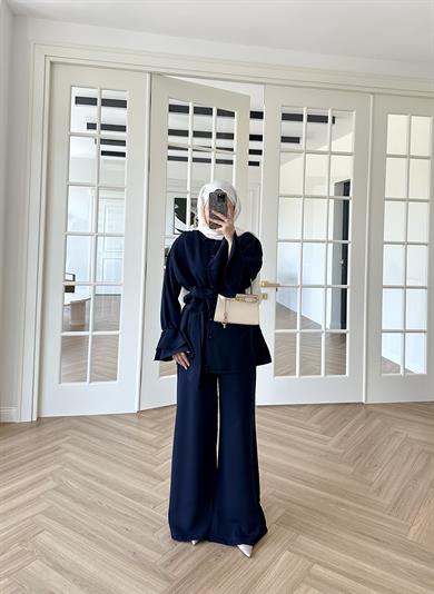 Volan Kol Çiçek Aksesuarlı Takım Lacivert