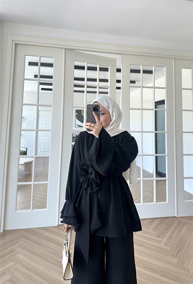 Volan Kol Çiçek Aksesuarlı Takım Siyah