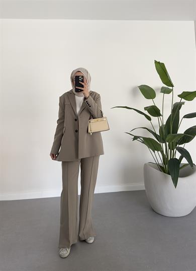 Yan Yırtmaçlı Krep Pantolon Vizon