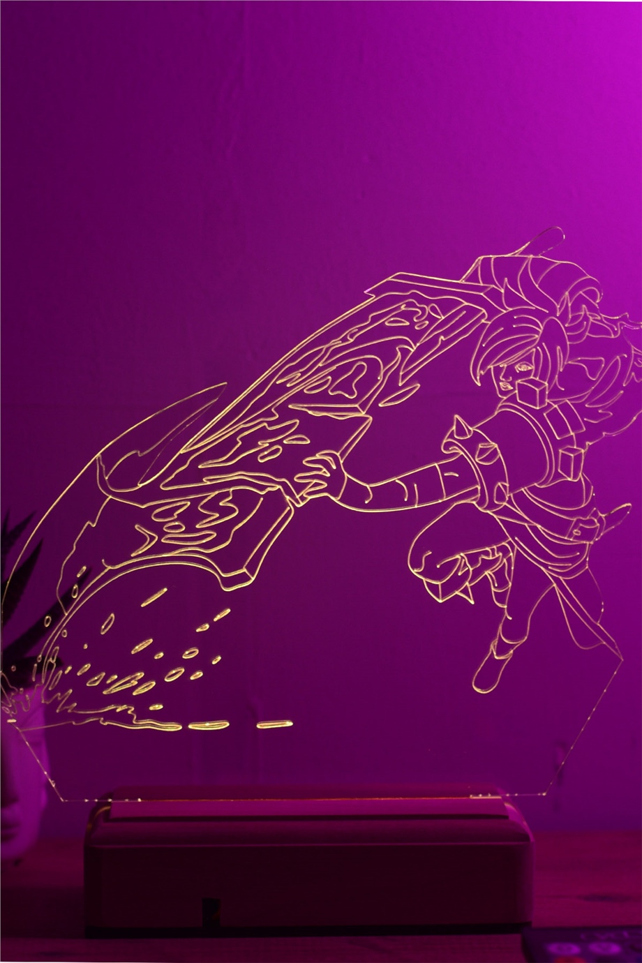 League of Legends Riven Hediyelik 16 Renkli Kumandalı Gece Lambası