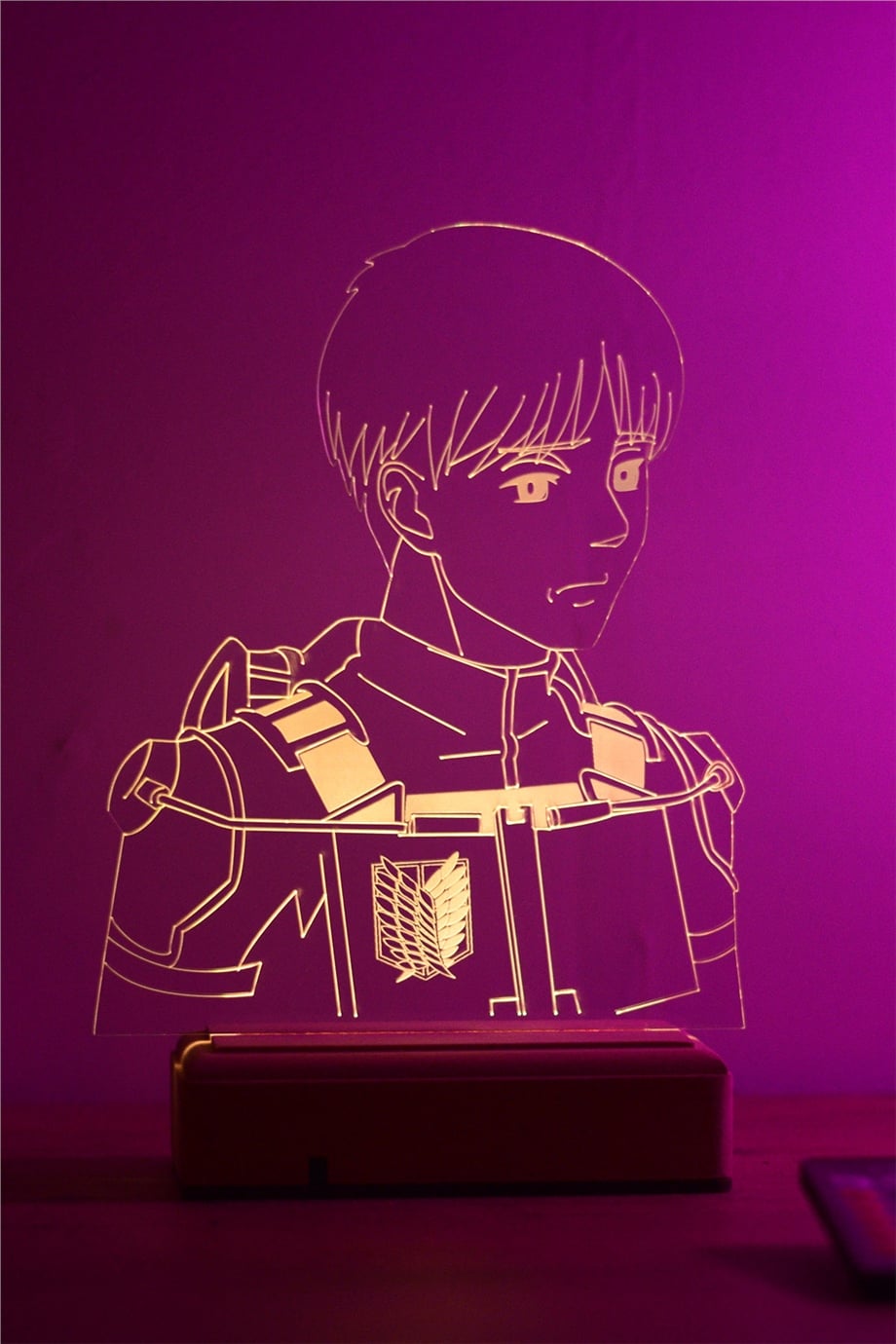 Attack on Titan Armin 16 Renk Gece Lambası