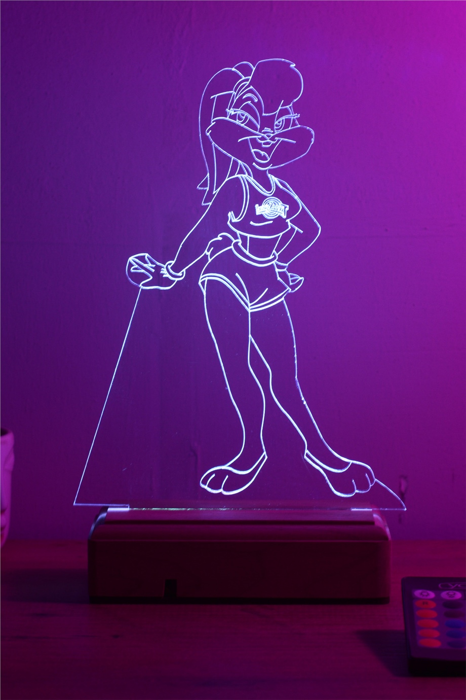 Lola Bunny Looney Tunes 16 Renkli Kumandalı Gece Lambası