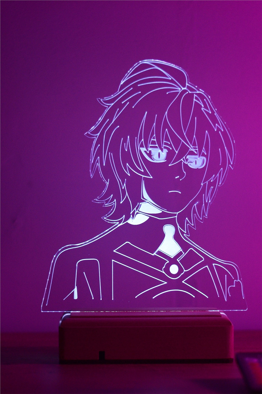 Seraph of The end Mikaela Hyakuya 16 Renk Gece Lambası