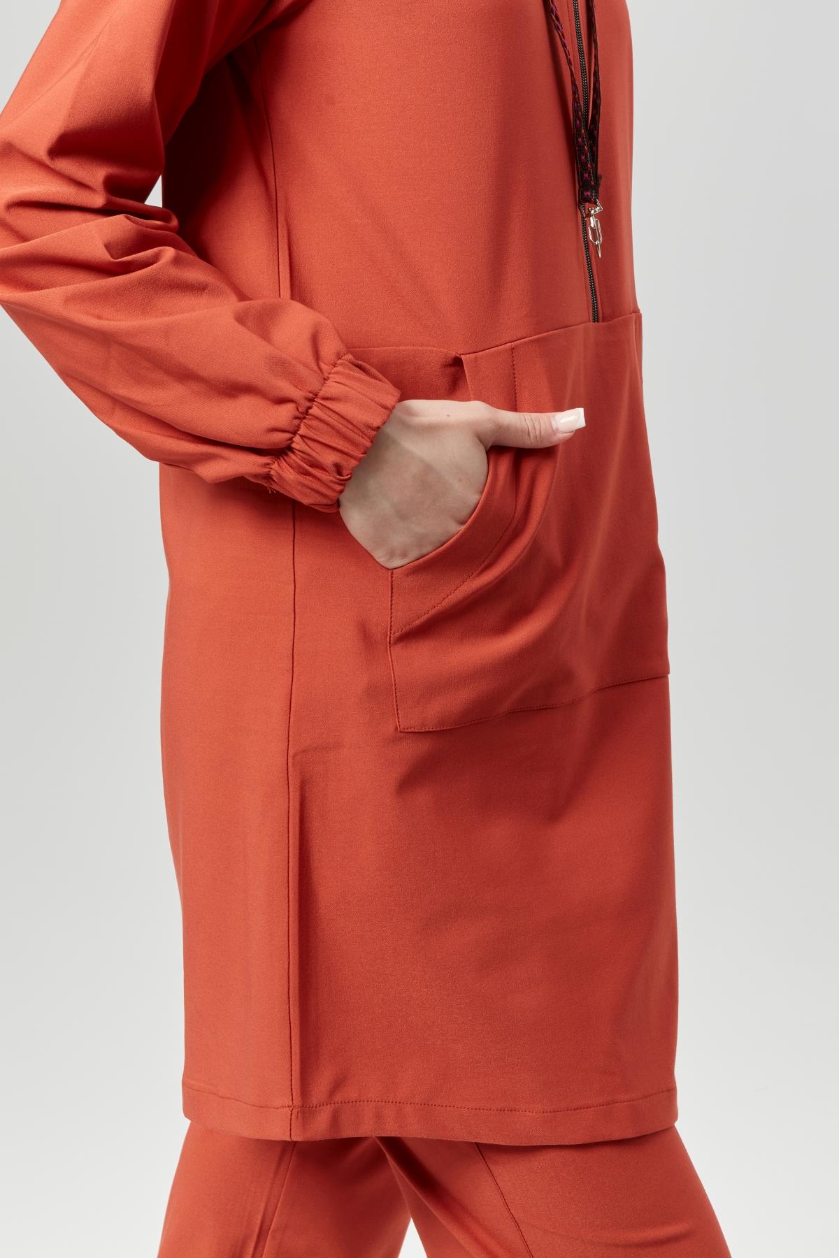 Extreme Cool Modest - Premium Çift Yön Likralı Doktor Hemşire Forma Takımı Scrubs Üniforma Cerrahi Takım (KADIN), Mandalin