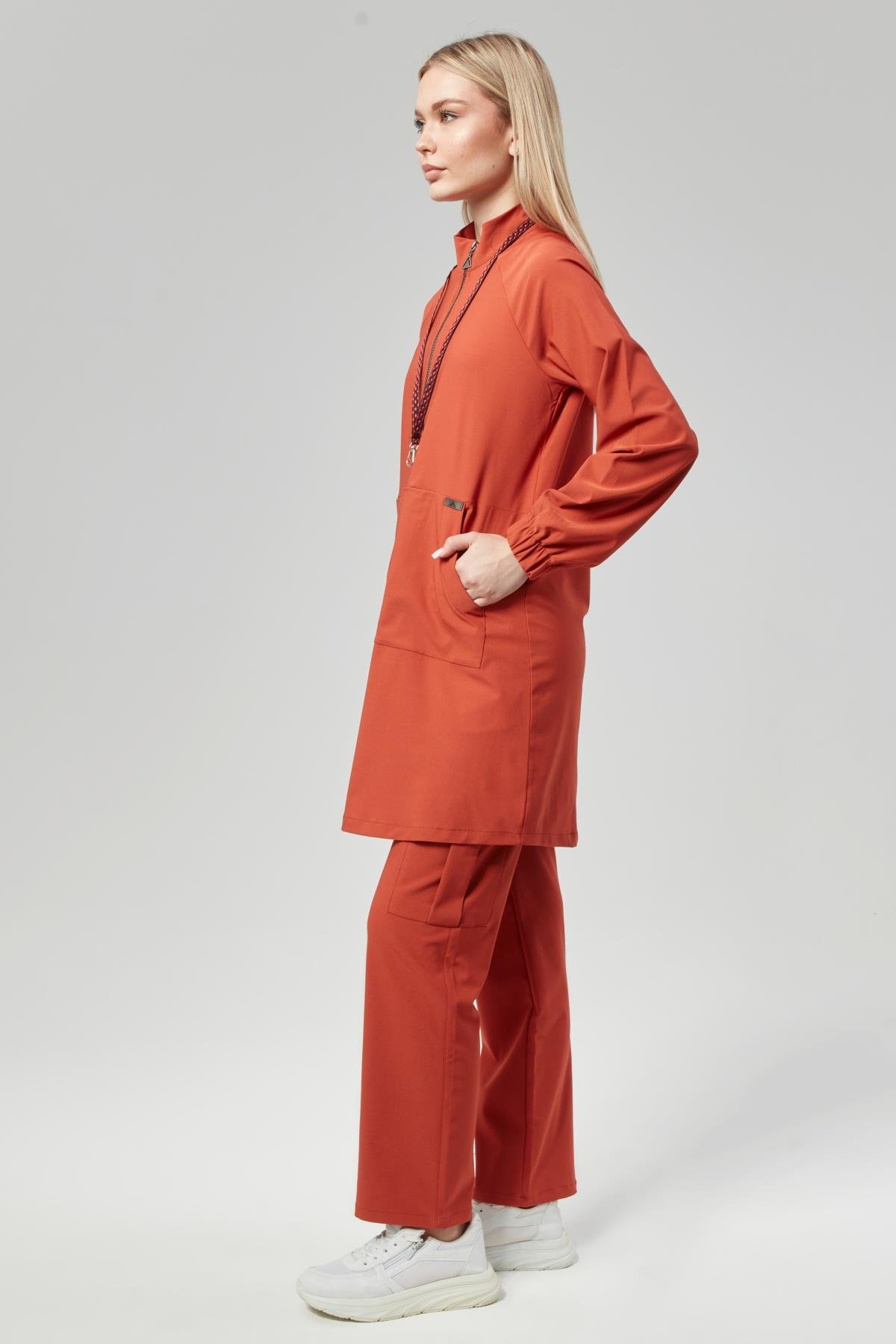 Extreme Cool Modest - Premium Çift Yön Likralı Doktor Hemşire Forma Takımı Scrubs Üniforma Cerrahi Takım (KADIN), Mandalin