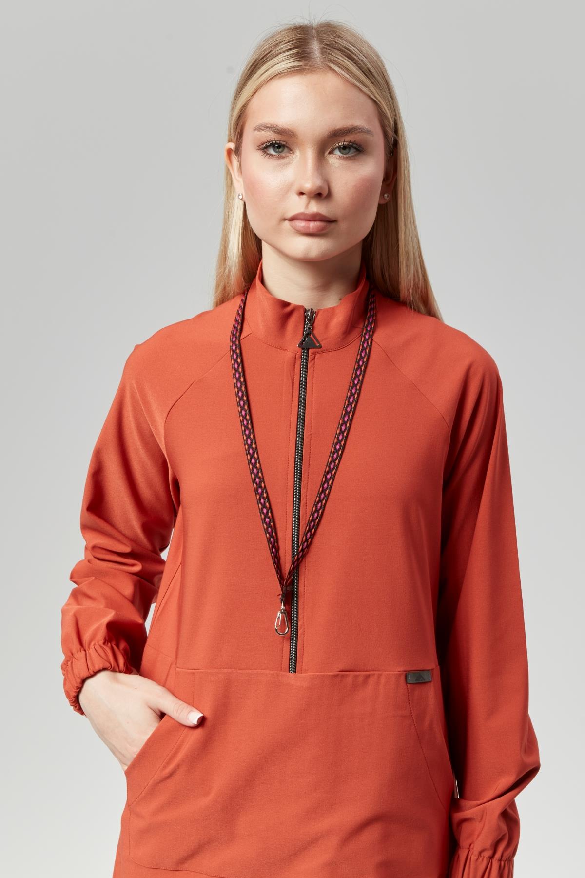 Extreme Cool Modest - Premium Çift Yön Likralı Doktor Hemşire Forma Takımı Scrubs Üniforma Cerrahi Takım (KADIN), Mandalin