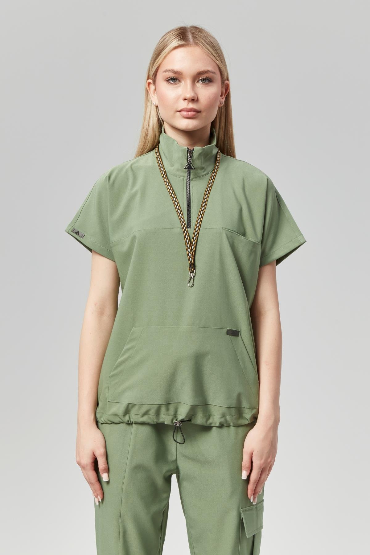 Extreme Cool Woman - Premium Çift Yön Likralı Doktor Hemşire Forma Takımı Scrubs Üniforma Cerrahi Takım (KADIN), Yosun