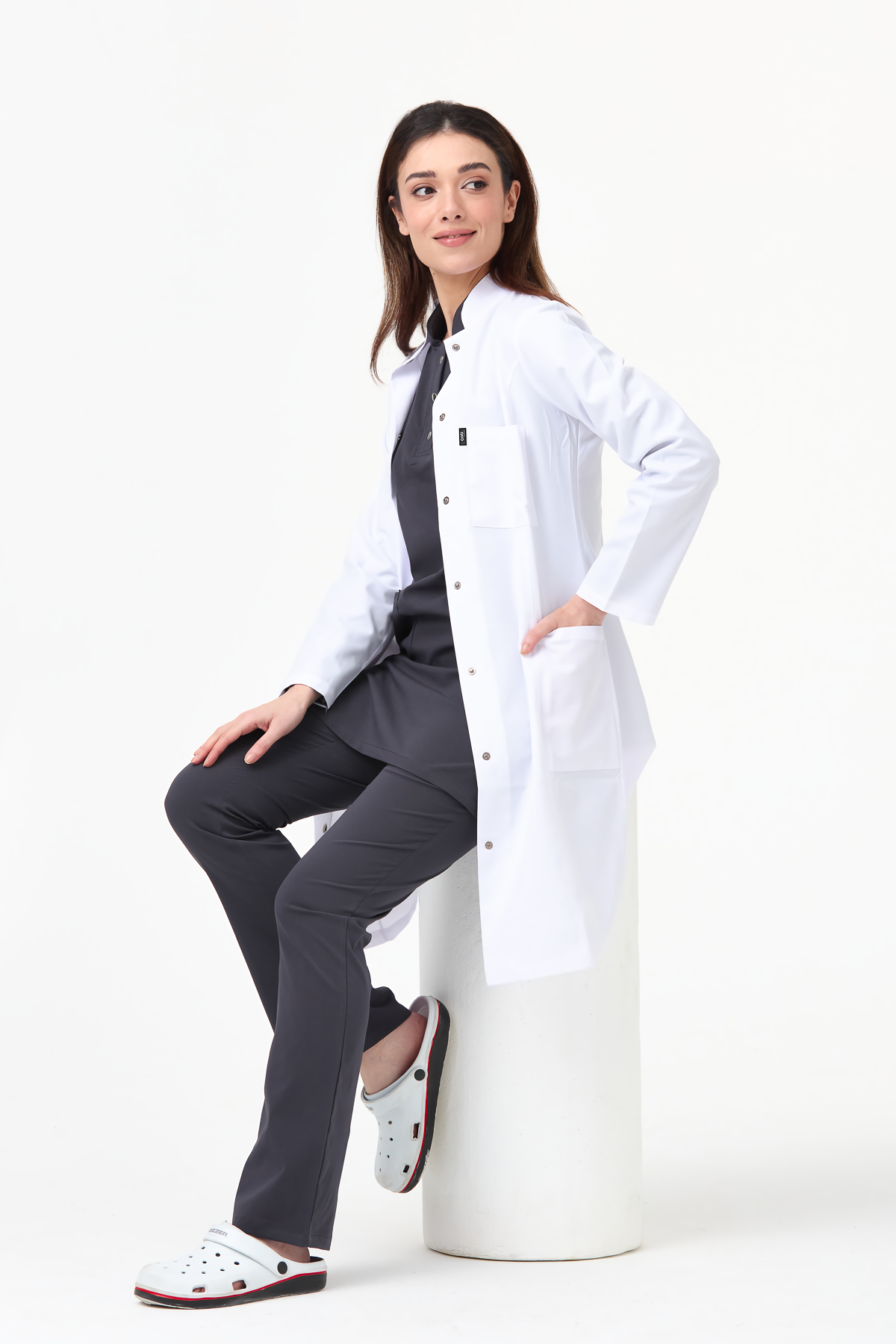 Hakim Yaka 100 cm Doktor Hemşire Öğretmen Önlüğü (KADIN), Beyaz