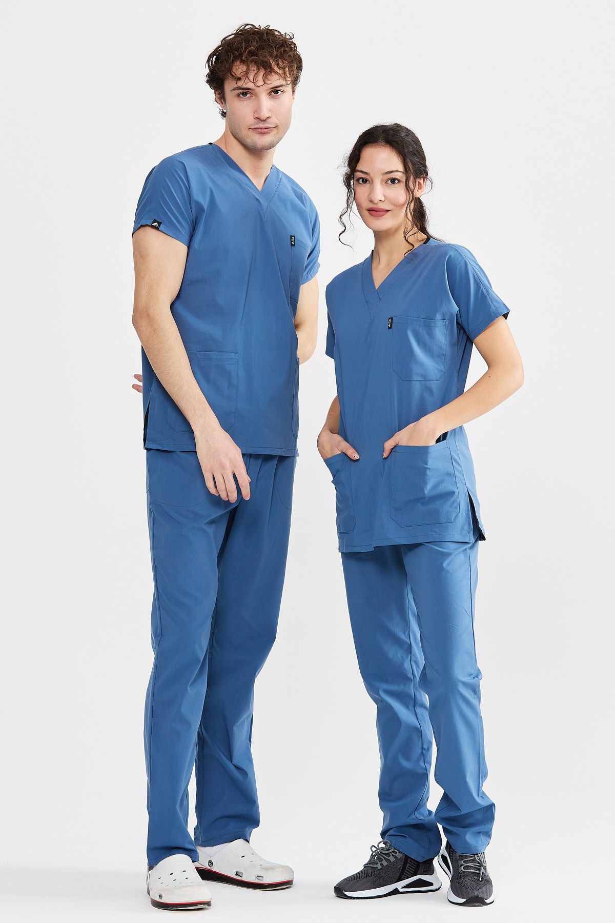 Happiness Basic - Likralı Doktor Hemşire Forma Takımı Scrubs Üniforma Cerrahi Takım (UNISEX), İndigo