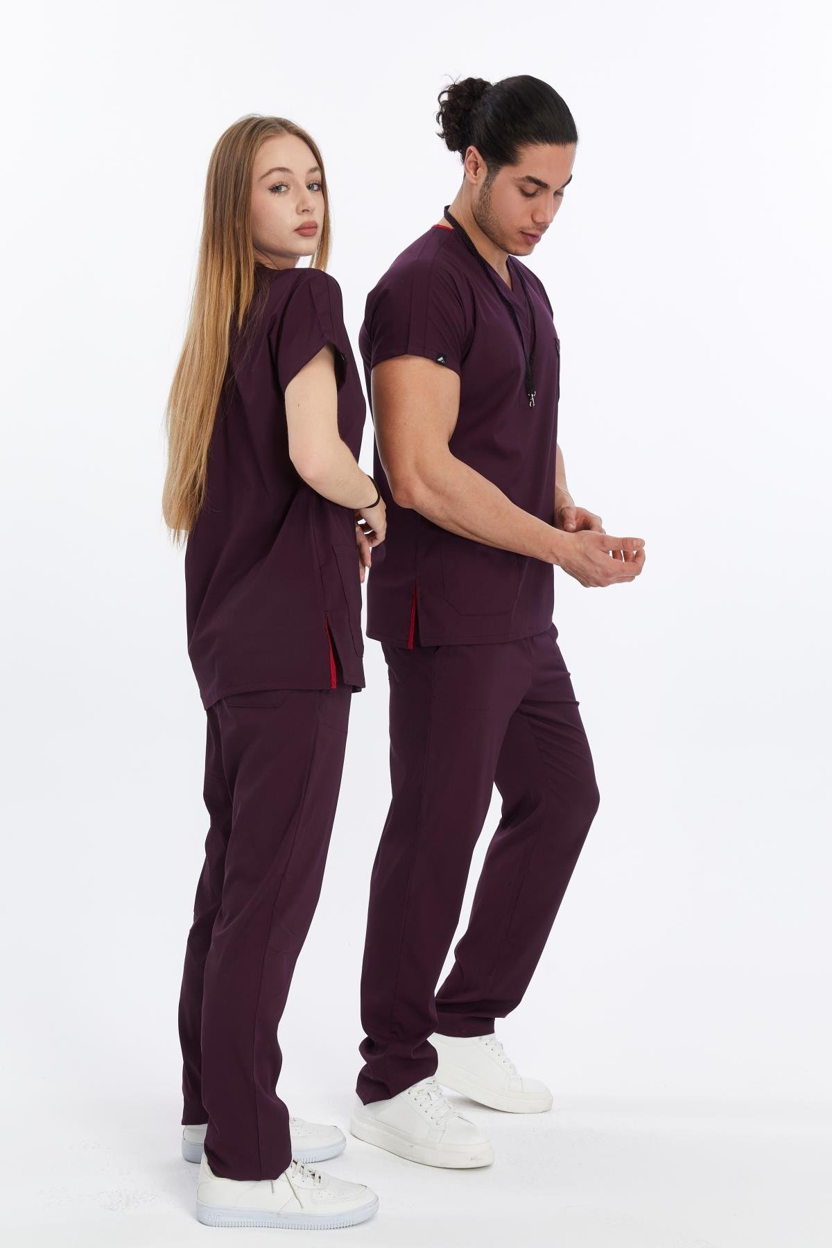 Happiness Basic - Likralı Doktor Hemşire Forma Takımı Scrubs Üniforma Cerrahi Takım (UNISEX), Mürdüm