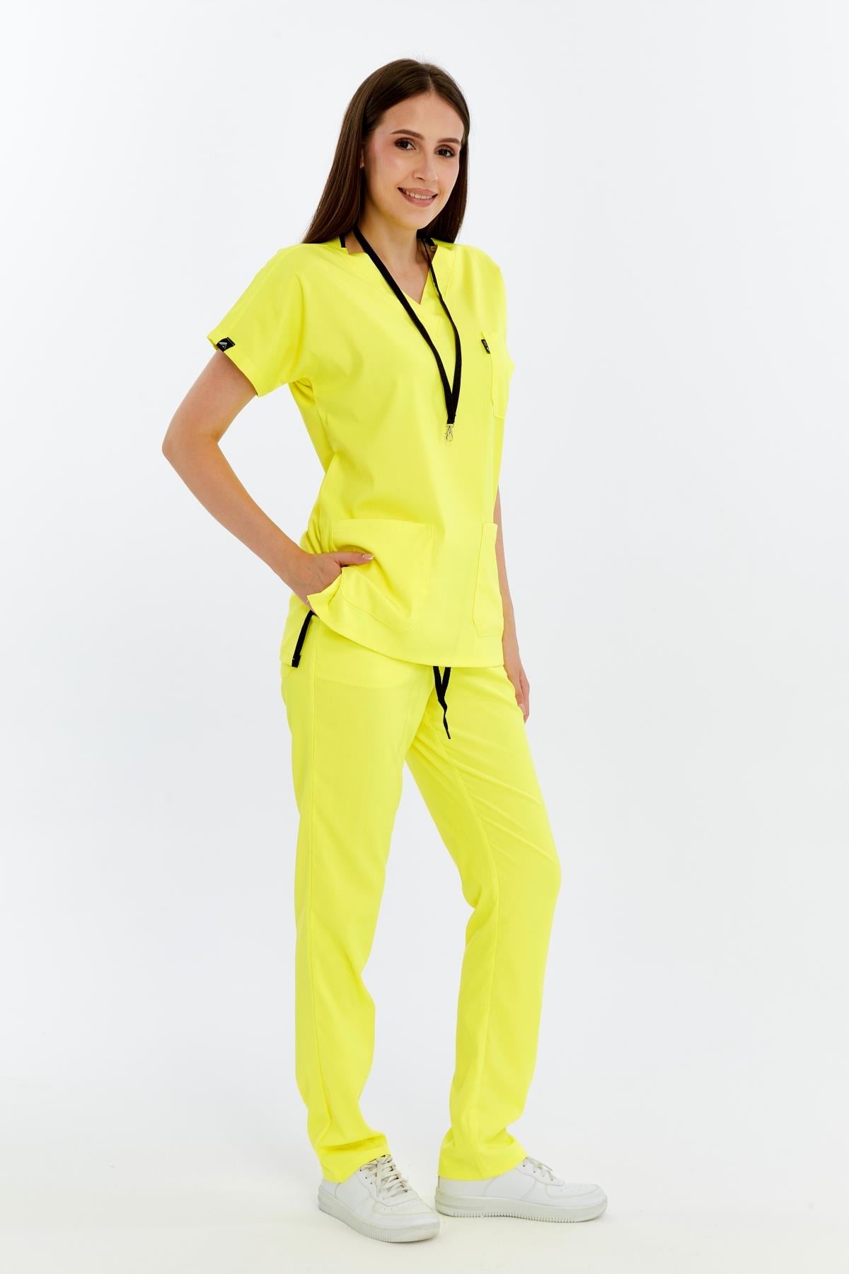 Happiness Basic - Likralı Doktor Hemşire Forma Takımı Scrubs Üniforma Cerrahi Takım (UNISEX), Limon Sarısı