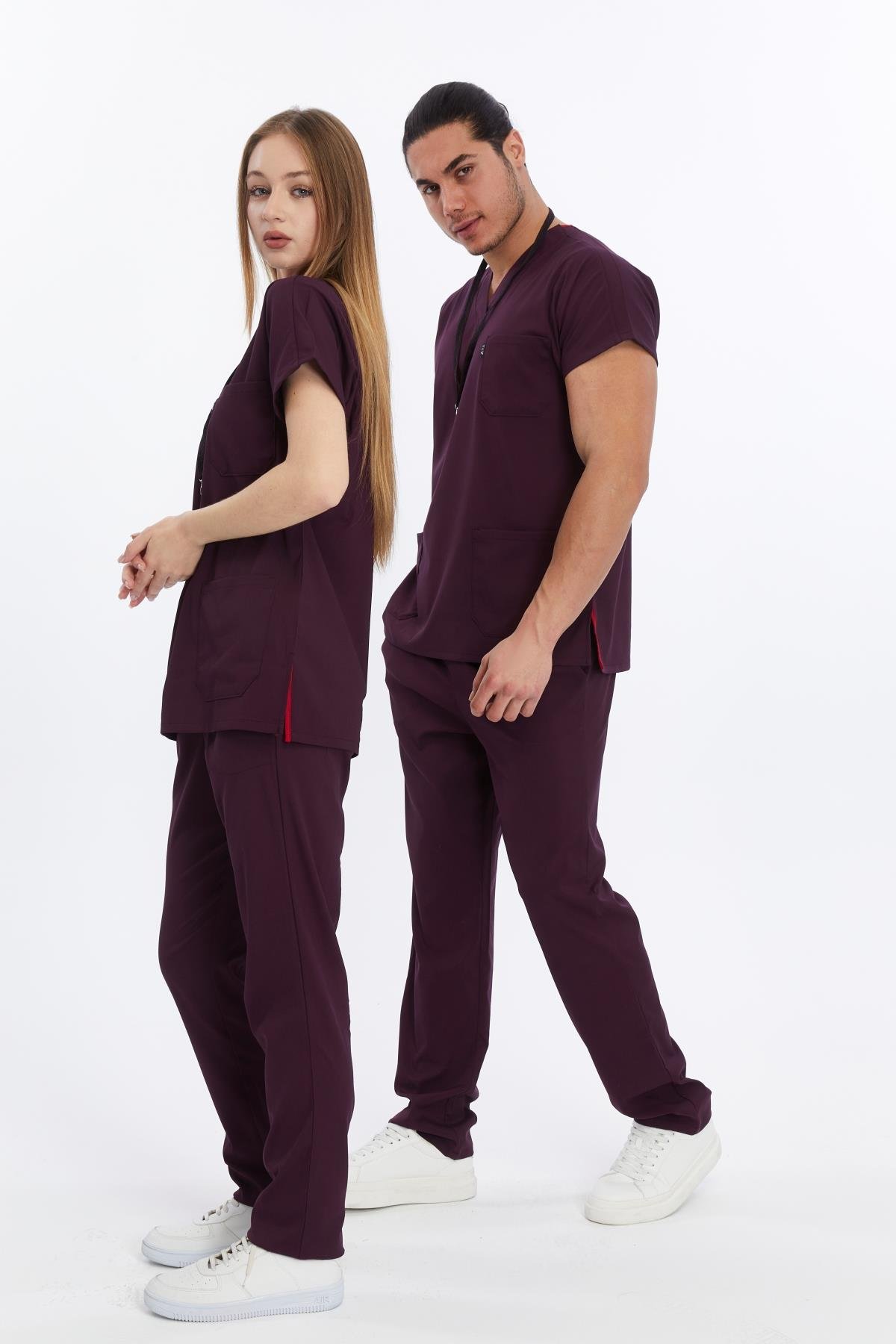 Happiness Basic - Likralı Doktor Hemşire Forma Takımı Scrubs Üniforma Cerrahi Takım (UNISEX), Mürdüm