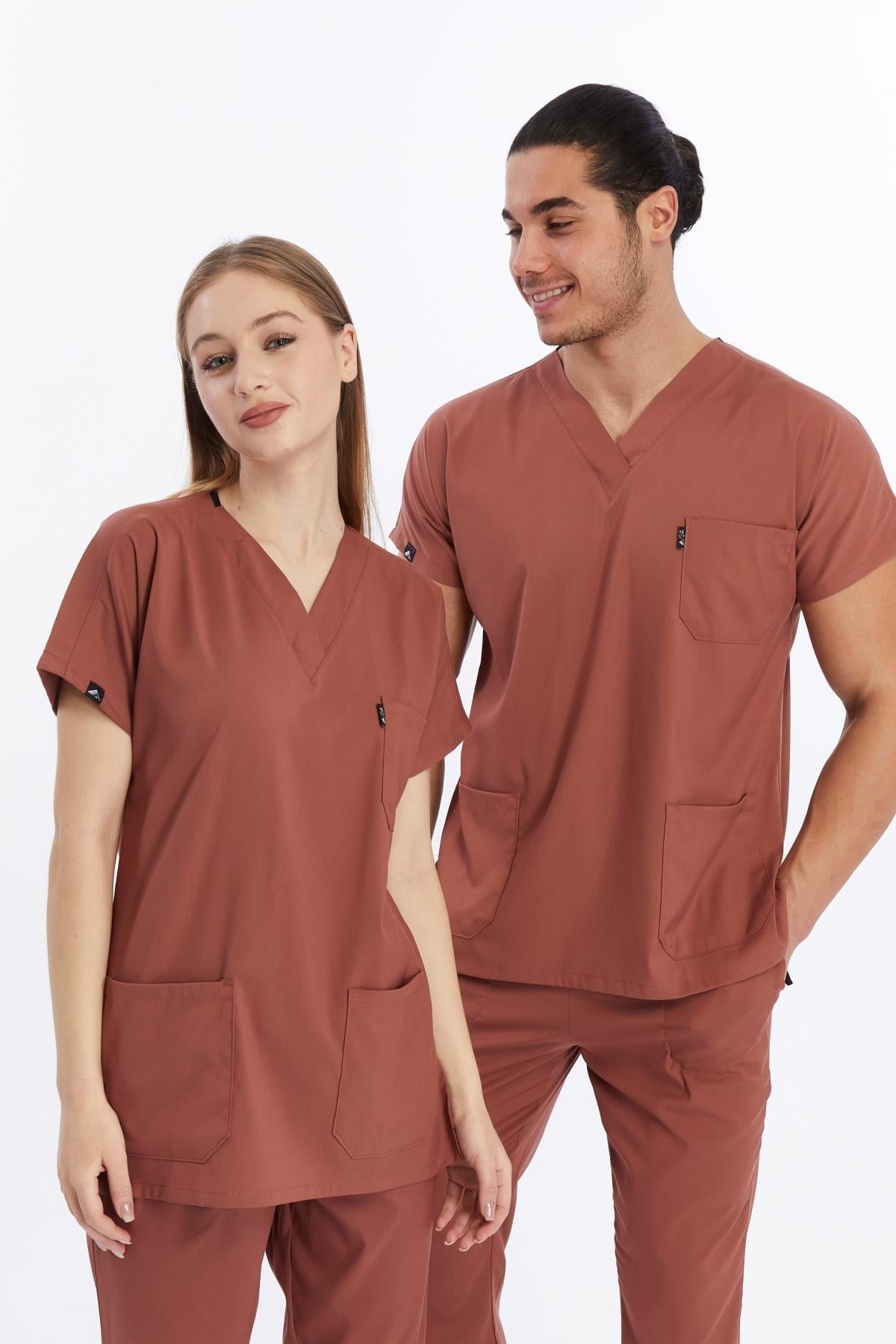 Happiness Basic - Likralı Doktor Hemşire Scrubs Tek Üst Cerrahi Forma (UNISEX), Bisküvi