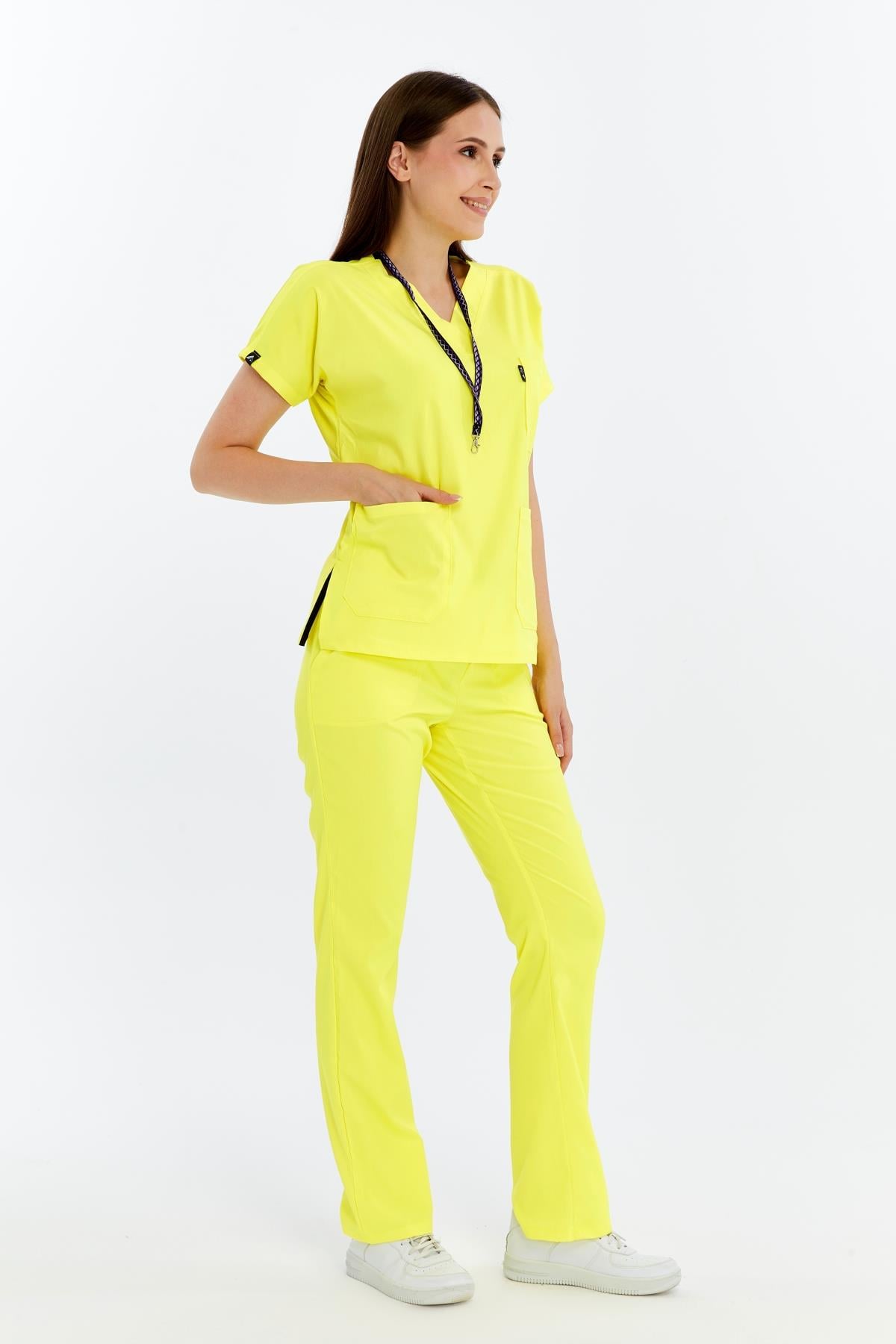 Happiness Spaniard - Likralı Doktor Hemşire Forma Takımı Scrubs Üniforma Cerrahi Takım (KADIN), Limon Sarısı