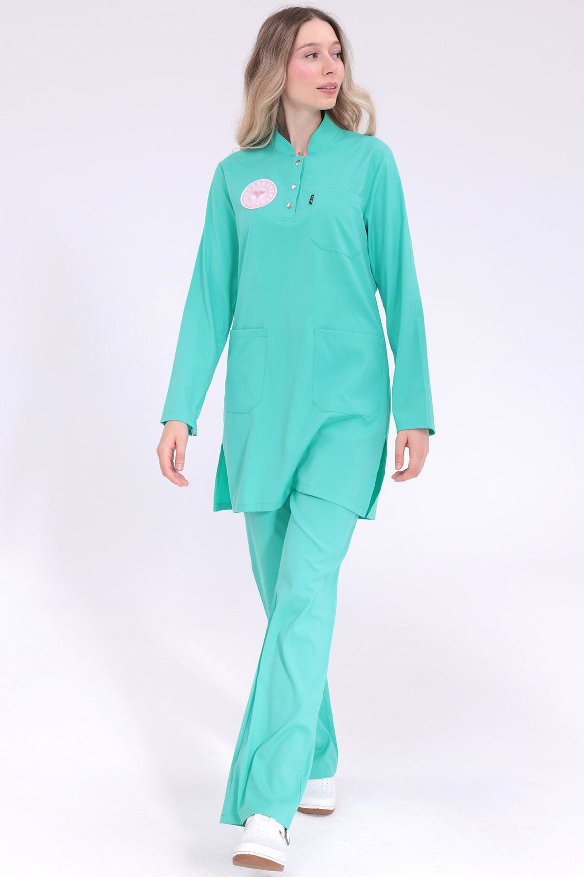 Modest - Tesettür Aile Sağlığı Forması Likralı Scrubs (Kadın) (Yeni Yönetmeliğe Uygun - Tesettür Bermuda) (Takım)