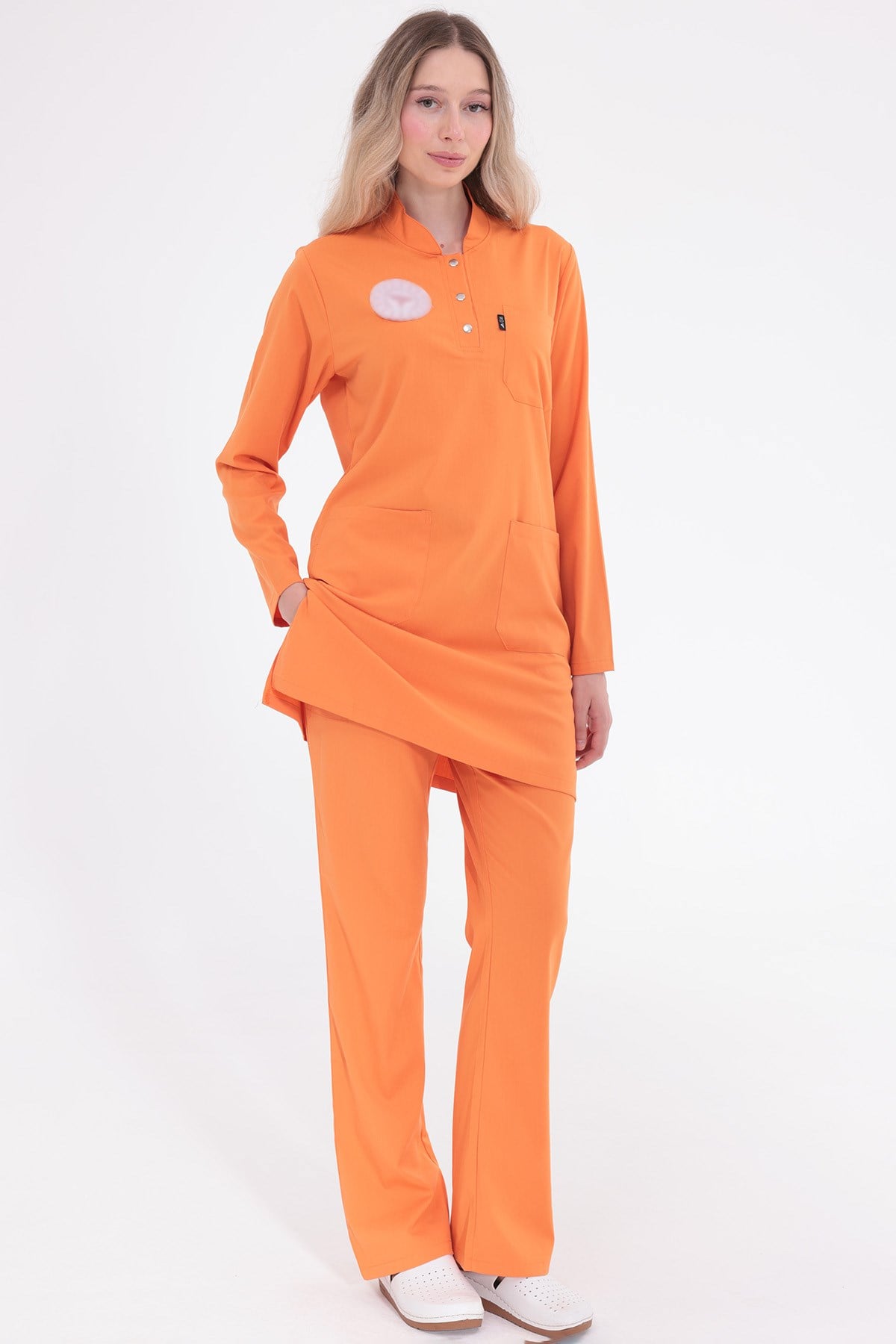 Modest - Tesettür Klinik Destek Personeli Forması Likralı Scrubs (Kadın) (Yeni Yönetmeliğe Uygun - Tesettür Orange Ochre) (Takım)