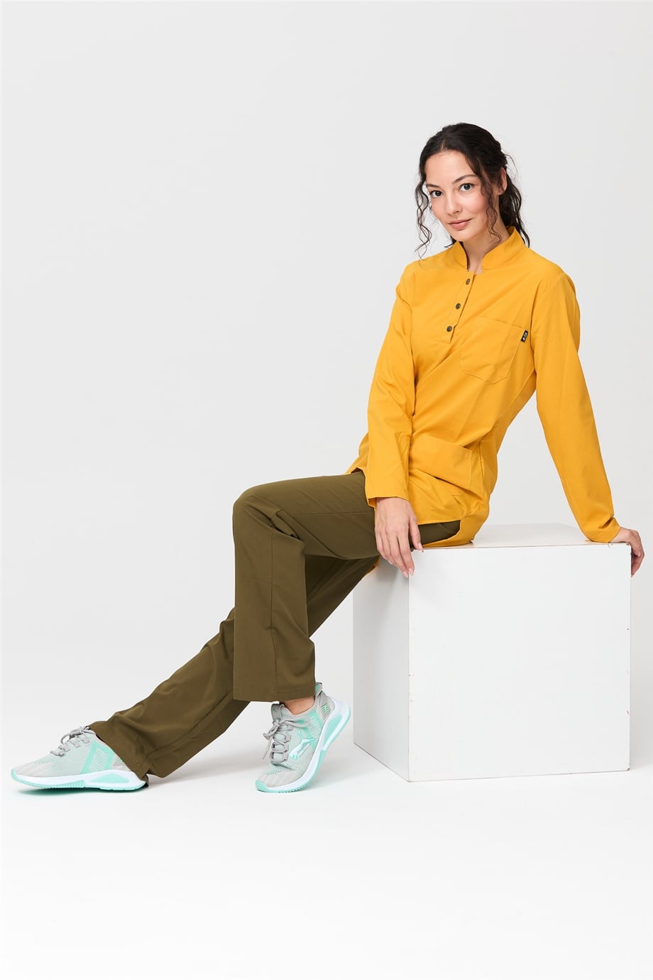 UltraLycra Harmony/Modest - Doktor Hemşire Forma Takımı, Safran/Haki