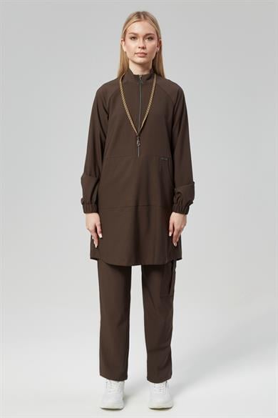 Extreme Cool Modest - Premium Çift Yön Likralı Doktor Hemşire Forma Takımı Scrubs Üniforma Cerrahi Takım (KADIN), Acı Kahve