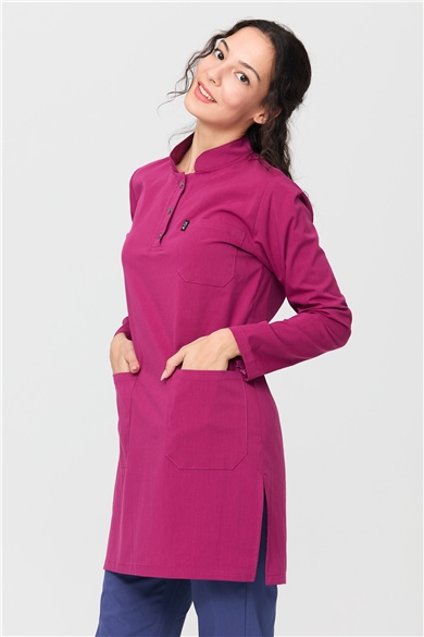 UltraLycra Harmony/Modest - Likralı Doktor Hemşire Tesettür Forma Takımı Scrubs Üniforma Cerrahi Takım, Vişne/Fırtına Mavi