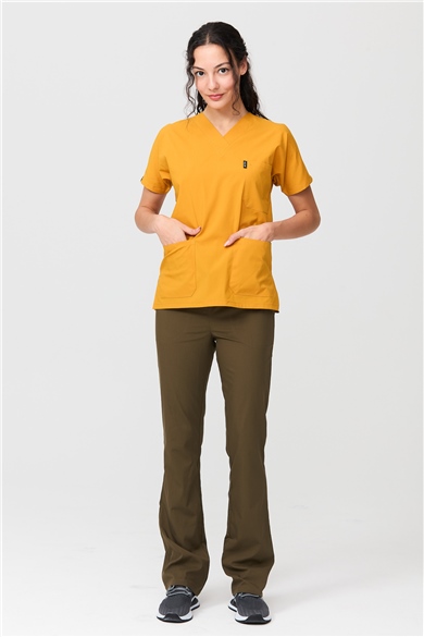 UltraLycra Harmony/Spaniard - Likralı Doktor Hemşire Forma Takımı Scrubs Üniforma Cerrahi Takım (KADIN), Safran/Haki