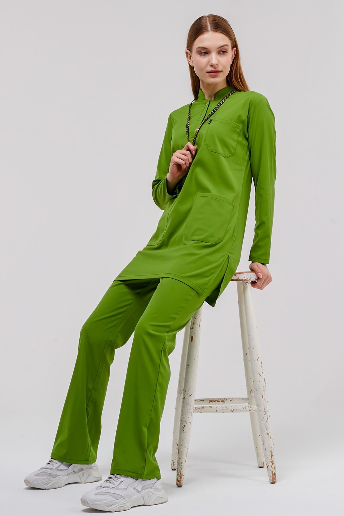 Happiness Modest - Likralı Doktor Hemşire Tesettür Forma Takımı, Fıstık Yeşili