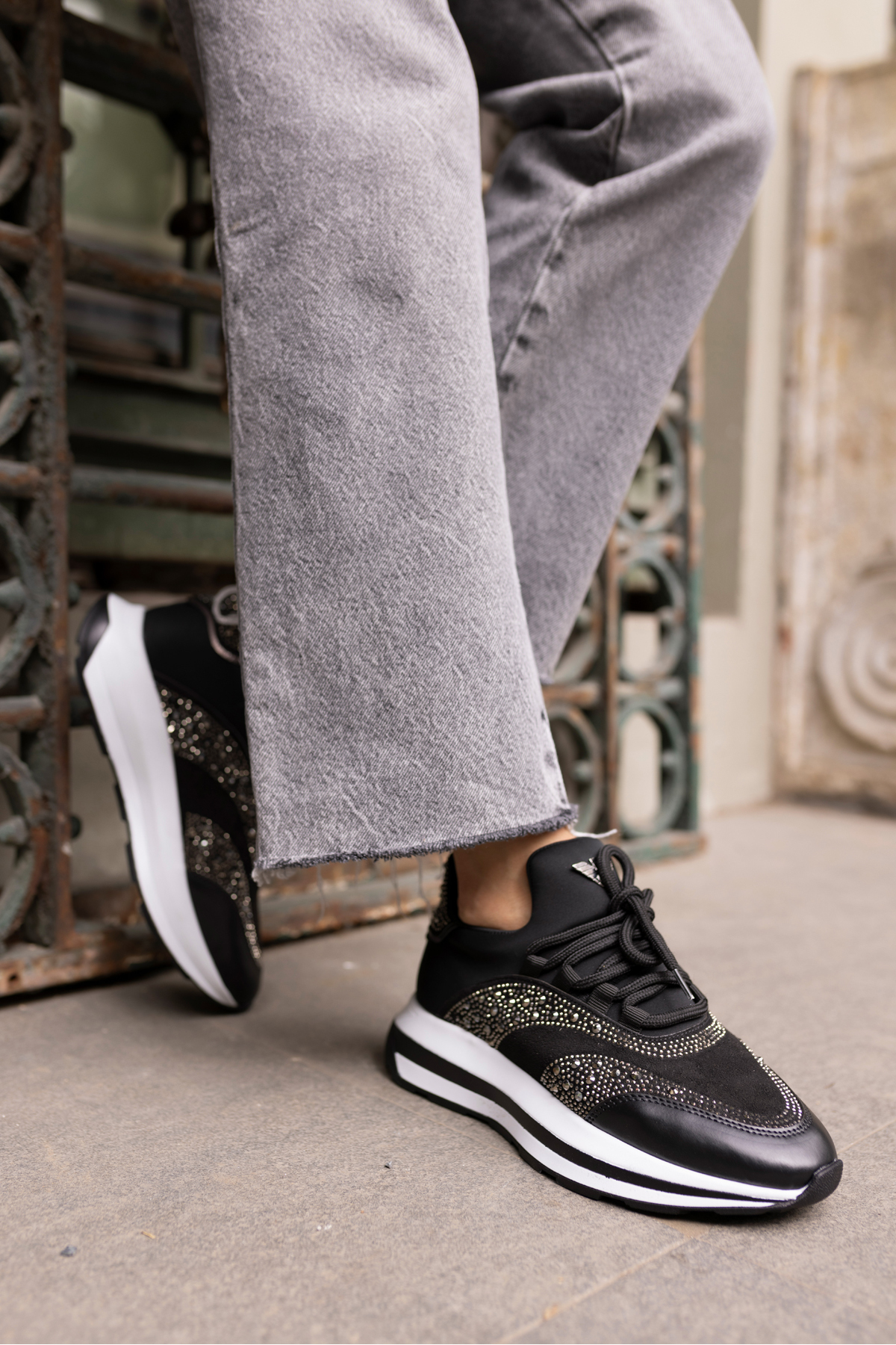 COLLE KADİN SİYAH SCUBA MALZEME SİYAH TAŞ SNEAKER
