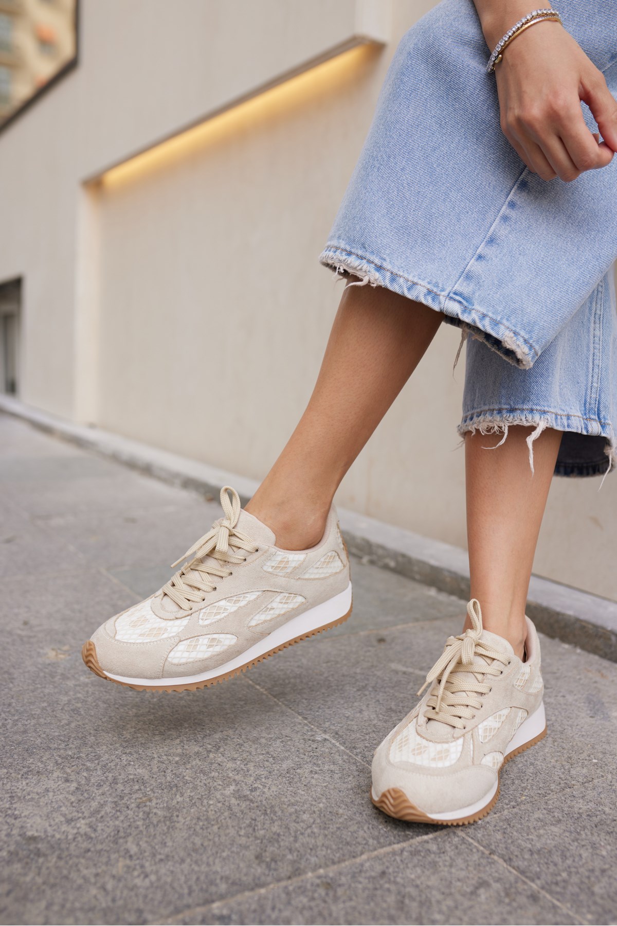TALİSCA KADIN BEJ BAGCIKLI SNEAKER