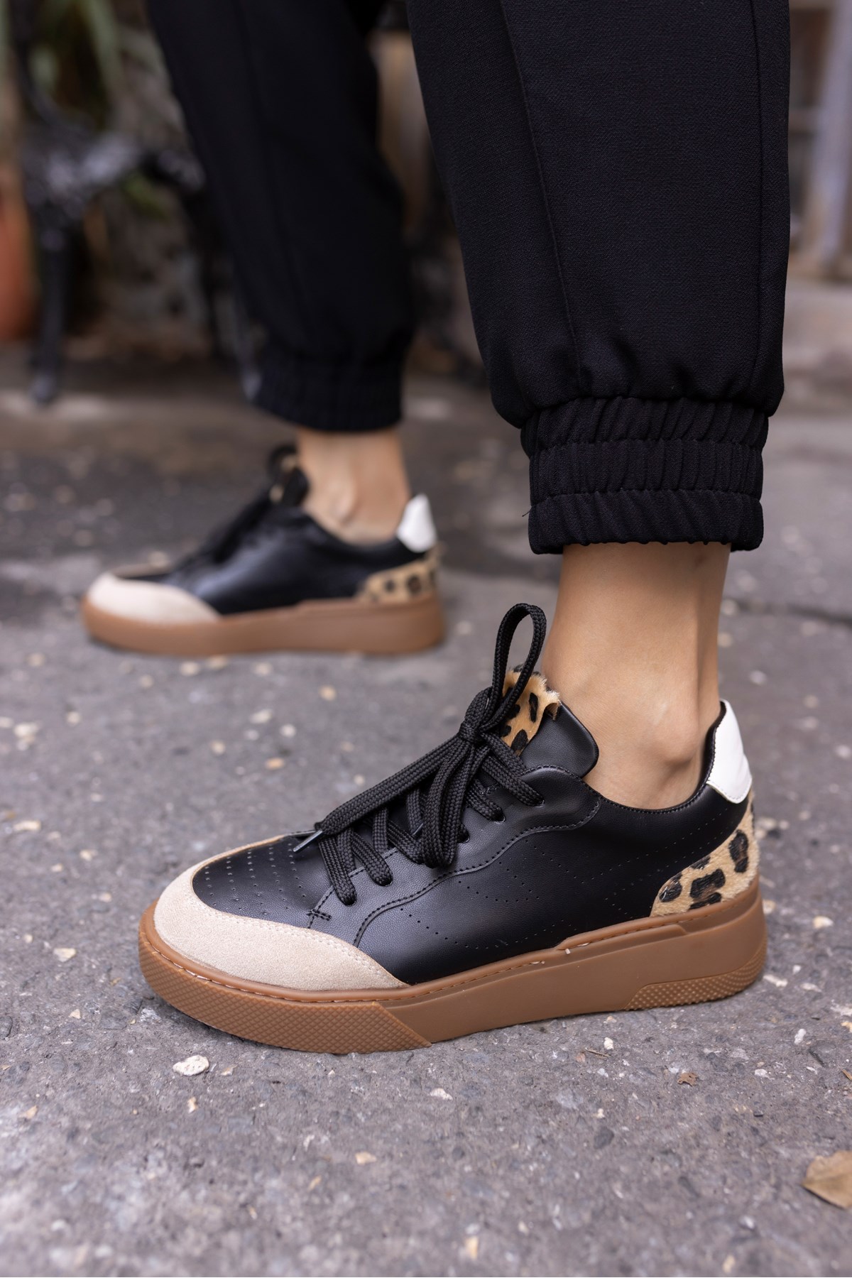 GORDON KADİN SİYAH LEOPAR GARNİLİ SNEAKER