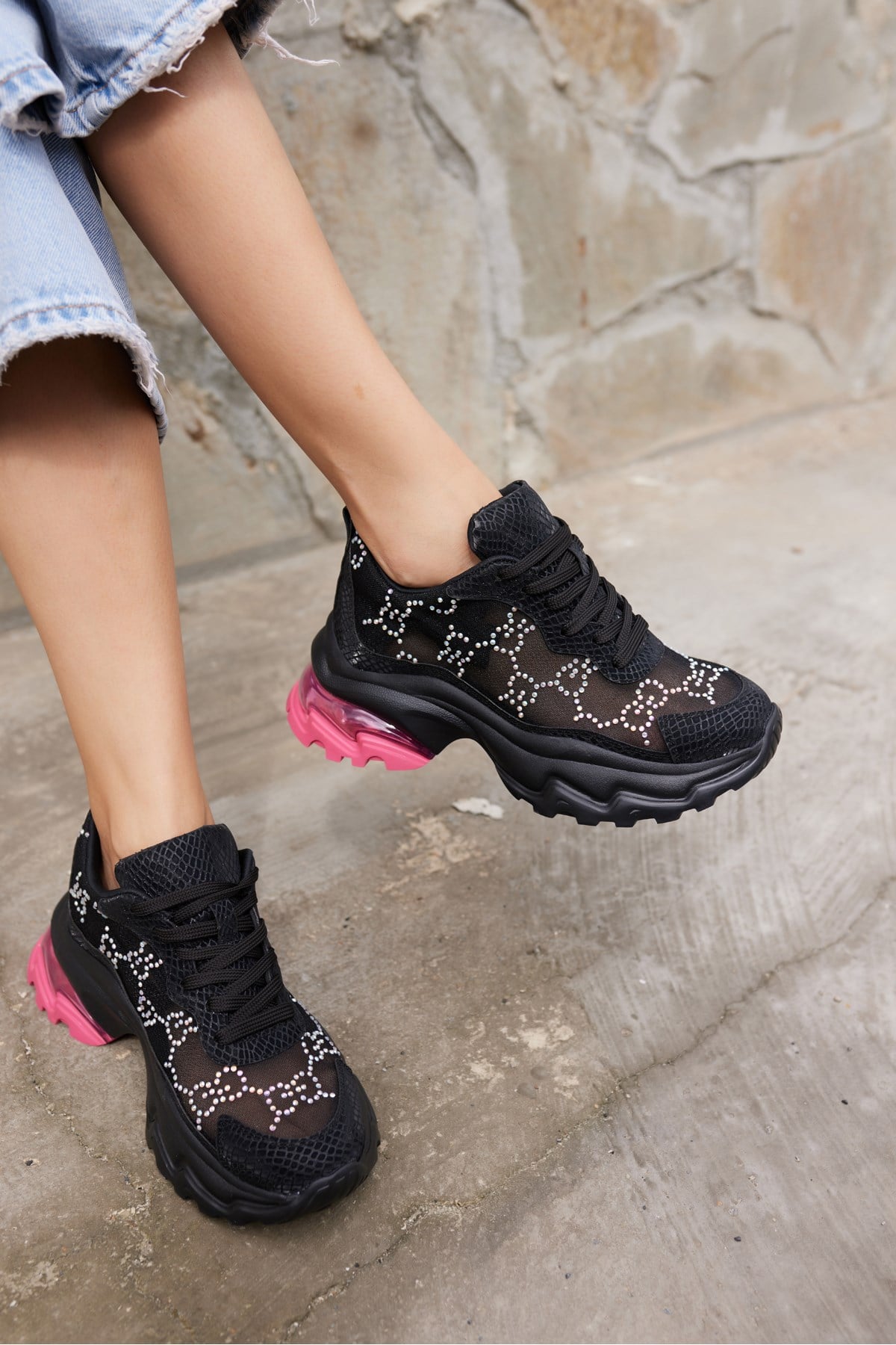 VIVA KADIN SIYAH TUL TAS DETAY ITHAL TABAN SNEAKER