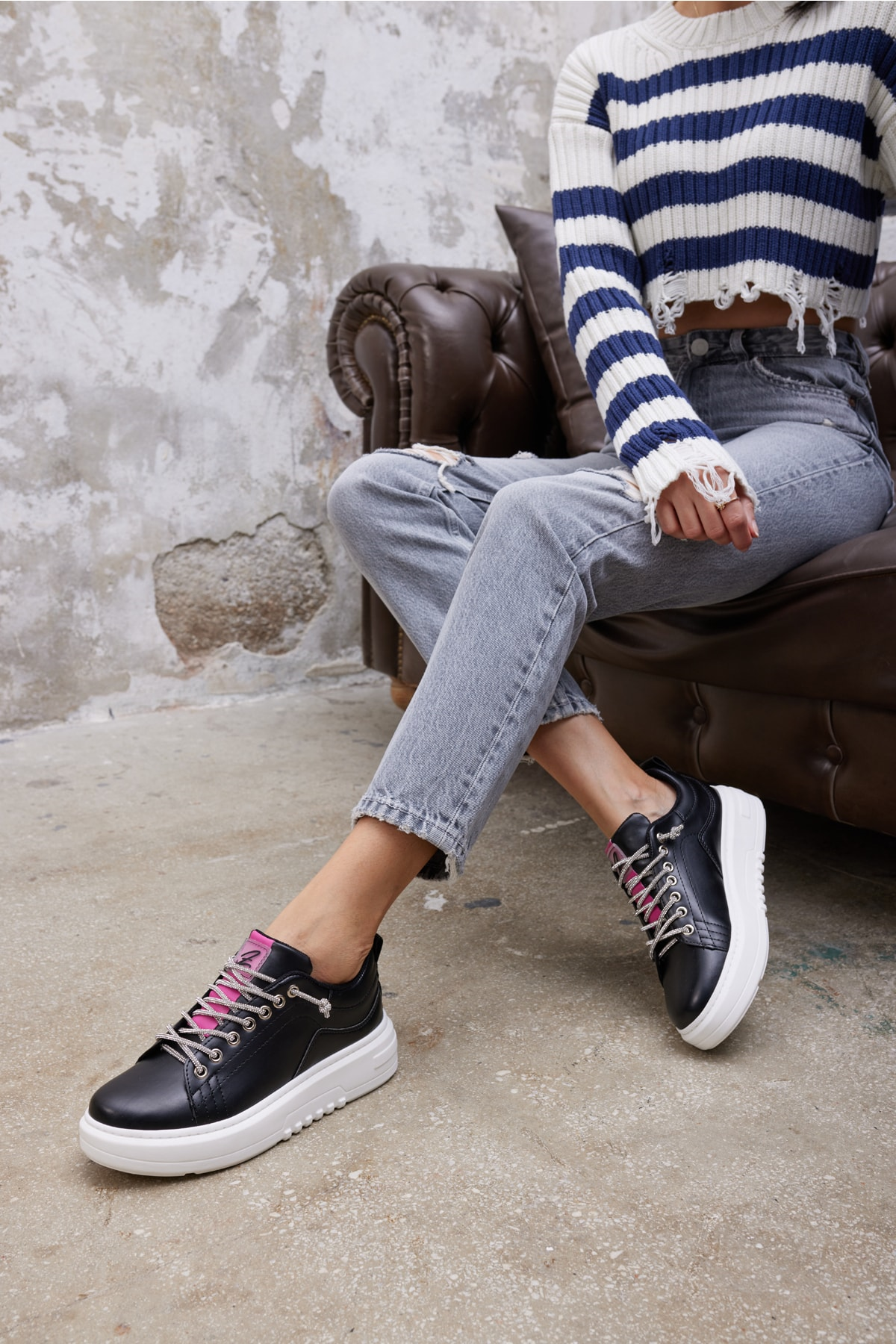 Bianca Kadın Siyah Taş Detay Sneaker