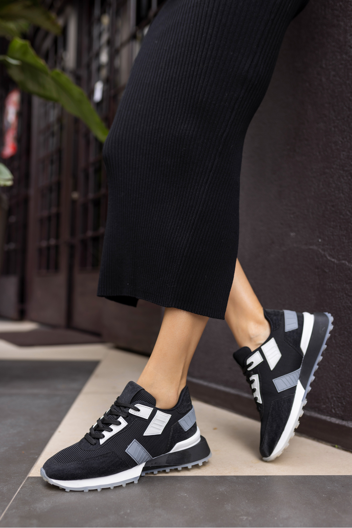 EVORA KADİN SİYAH SİM DETAYLİ SNEAKER