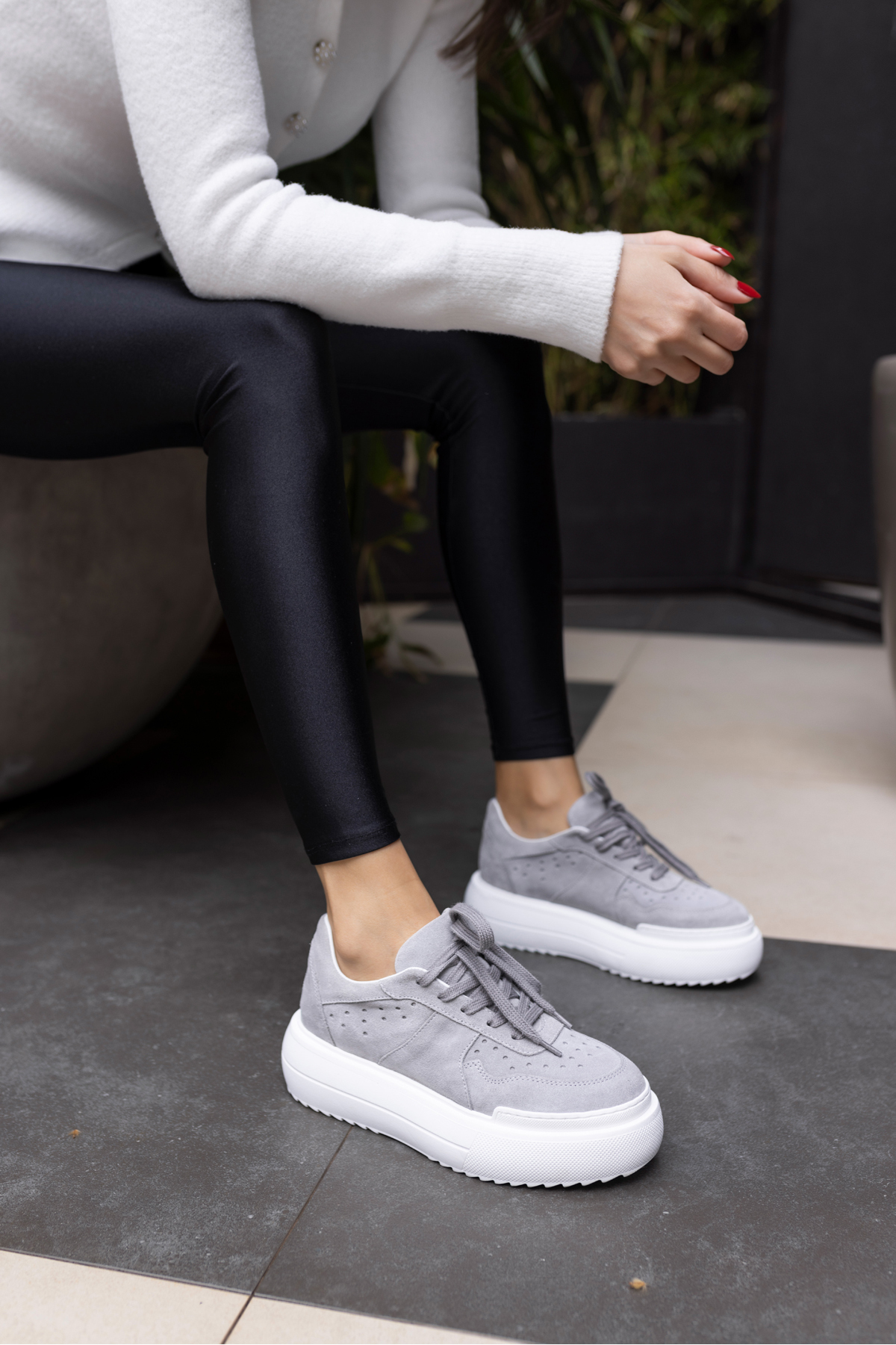 GİRLYA KADIN GRİ GERCEK SUET 6 CM TABAN YUKSEKLIK SNEAKER