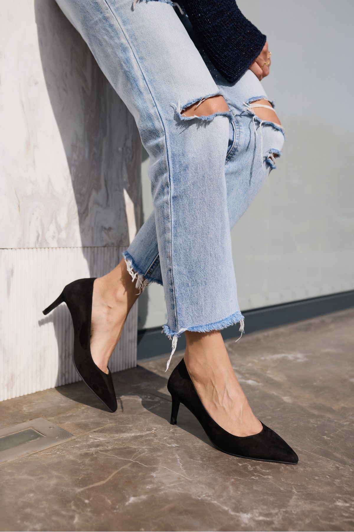 NOVI KADIN SIYAH GERCEK DERI SUET TOPUKLU STILETTO