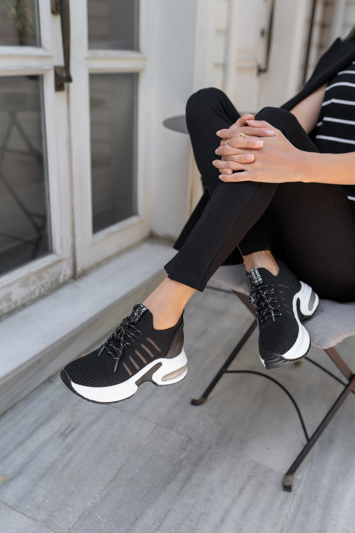 Woala Kadin Siyah Dolgu Topuk Sneakers