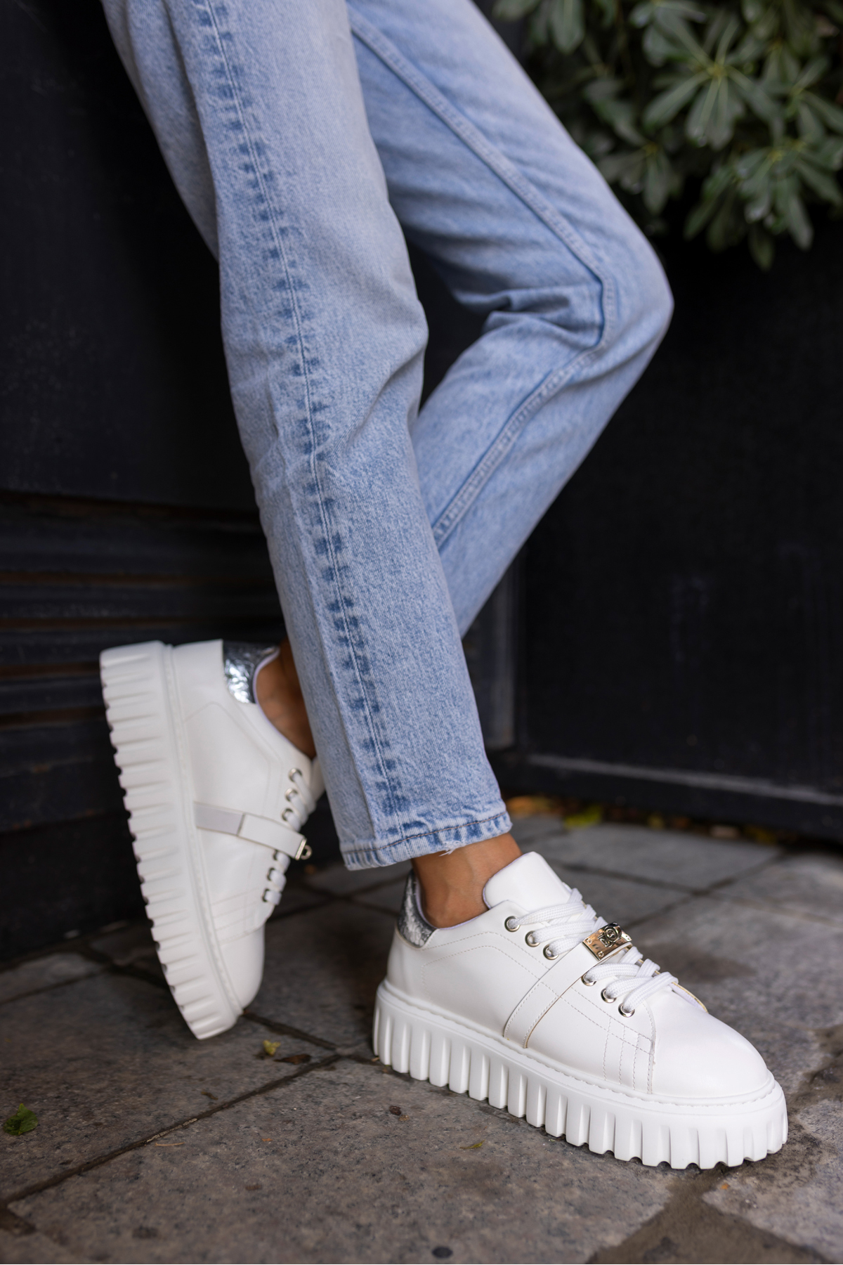 NİGEL KADİN SİYAH TOKA DETAY EVA TABANLİ SNEAKER