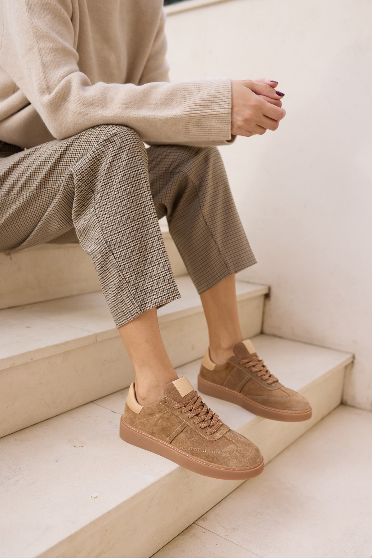 FİORİN KADİN NUDE TABA GERCEK SUET BAGCIKLI SNEAKER