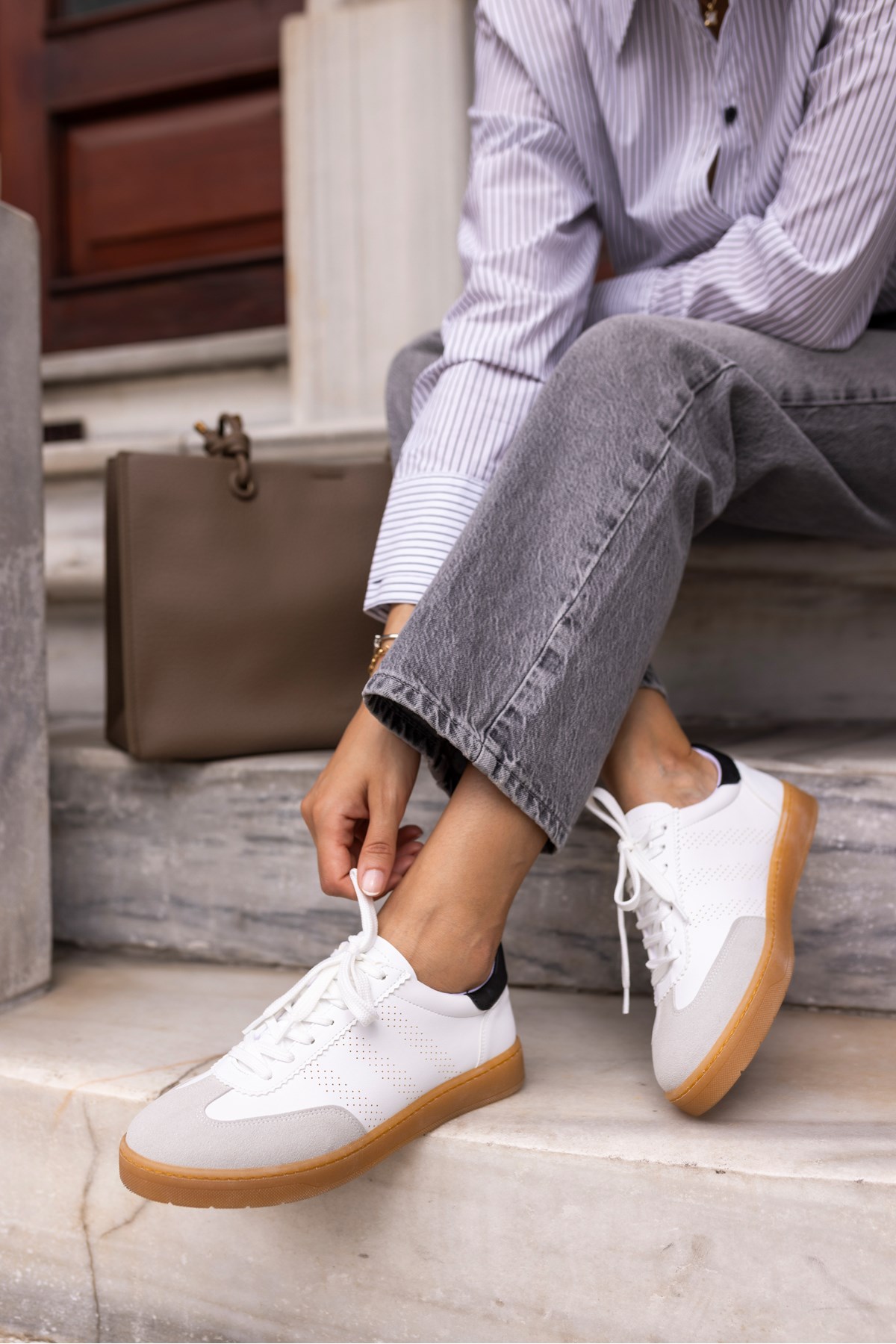 BROKS KADİN BEYAZ CİLT SAMBA DETAY SNEAKER