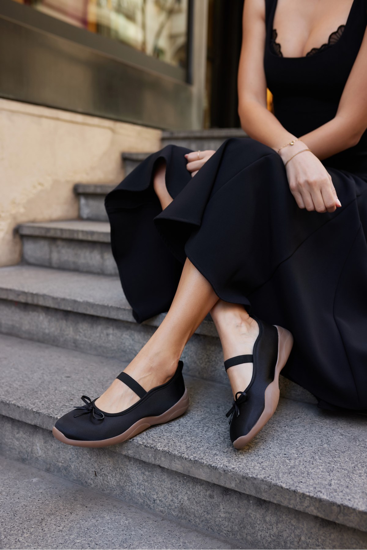 CACARES KADİN SİYAH SATEN LASTİK DETAY BABET SNEAKER