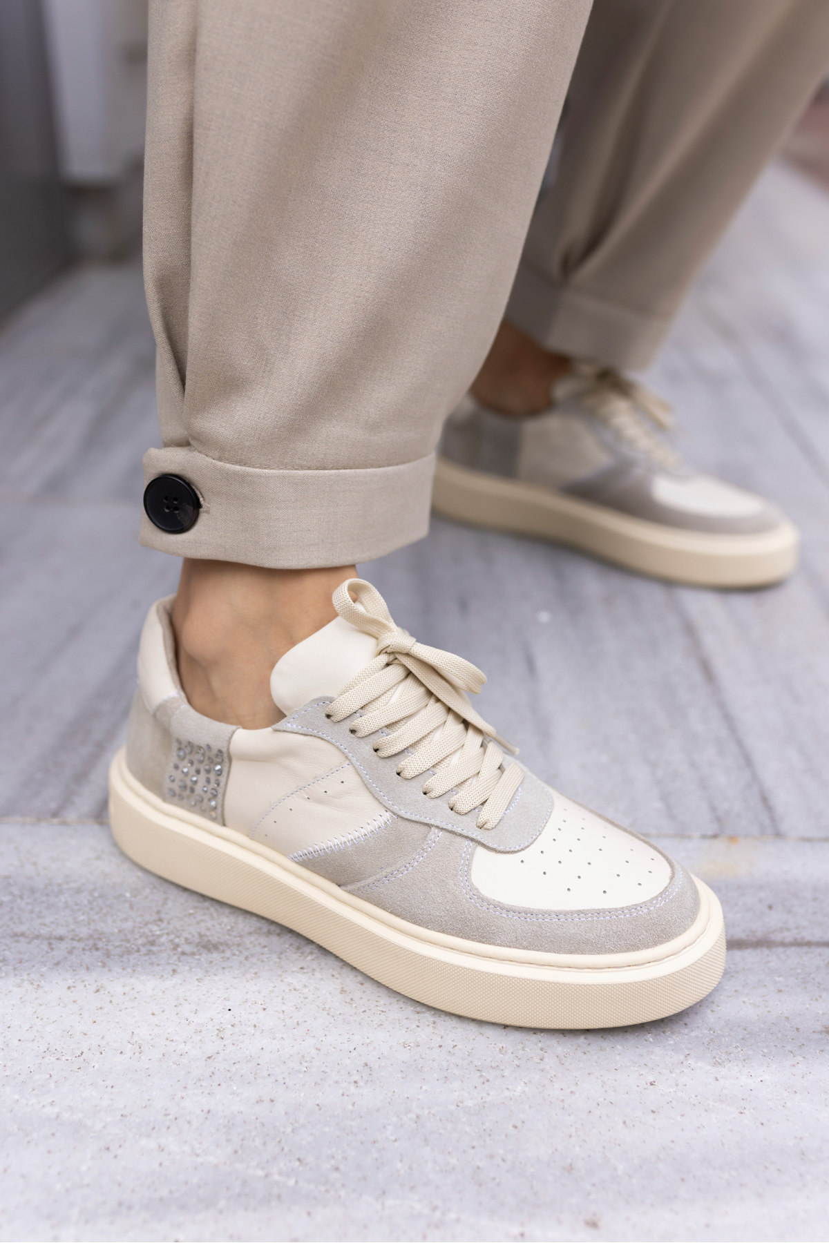 ZERO KADIN BEJ GERCEK DERİ TAŞ DETAYLİ DERİ SNEAKER