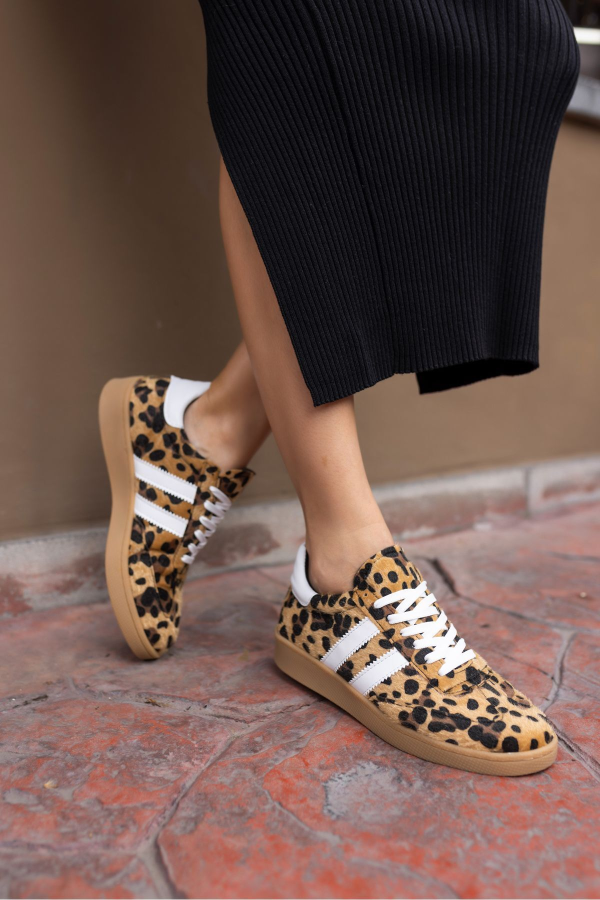 SAMBALİ KADİN LEOPAR MALZEME SAMBA TARZİ SNEAKER