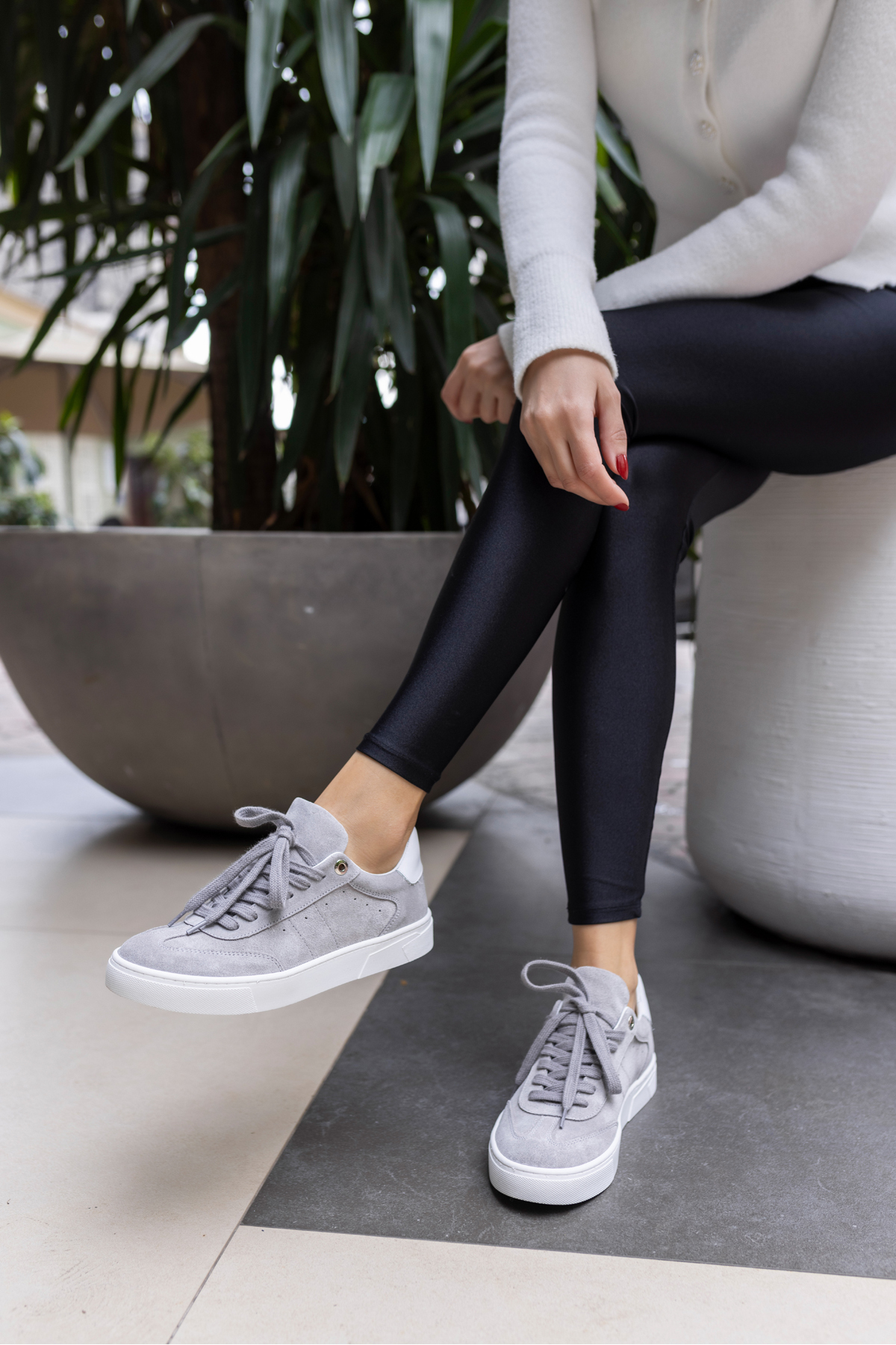 SEVENTY KADİN GRİ GERCEK DERİ SÜET SNEAKER