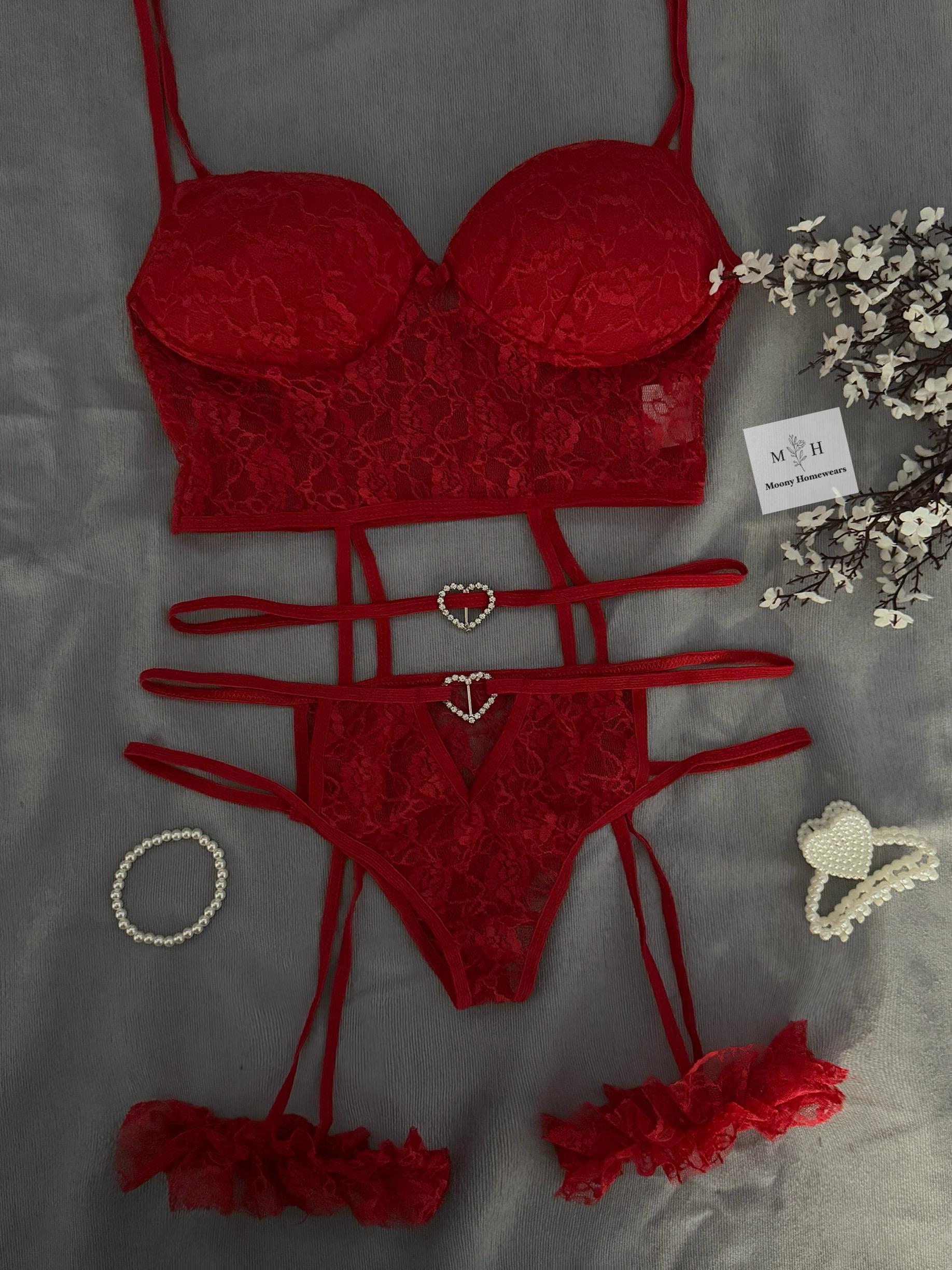 İstin Kırmızı Jartiyer Set