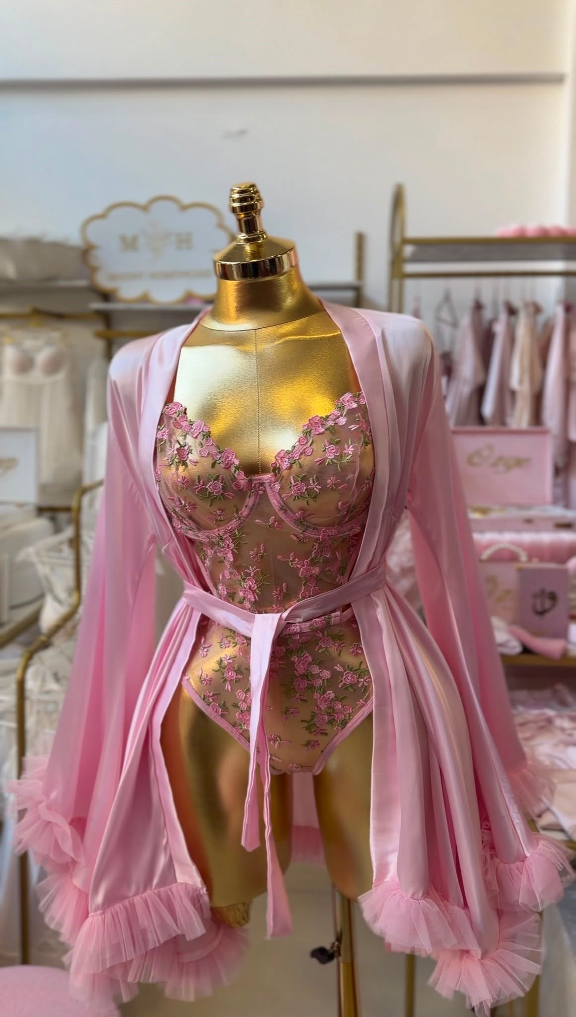 Pembe Saten Sabahlık Tulum