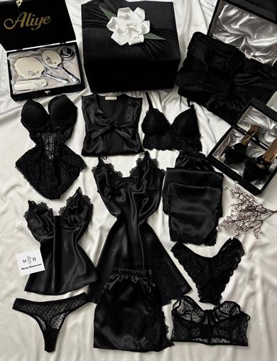 22 Parça İsme Özel Siyah Masal Lüks Dev Bohça Seti