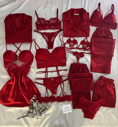 Kutulu On Dört Parça Boxe Çeyiz Seti 