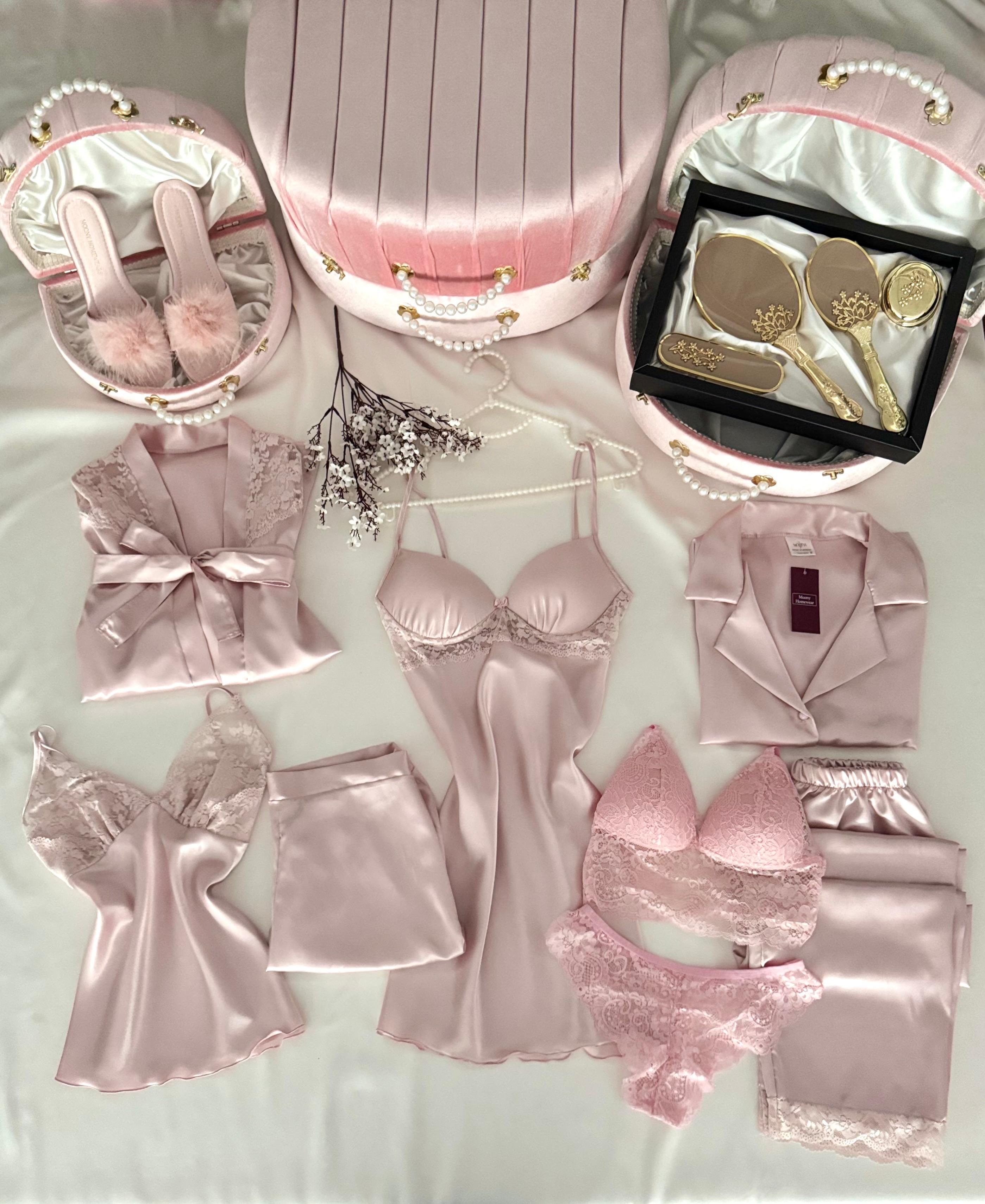 17 Parça Lithographs Pembe Bohça Seti 