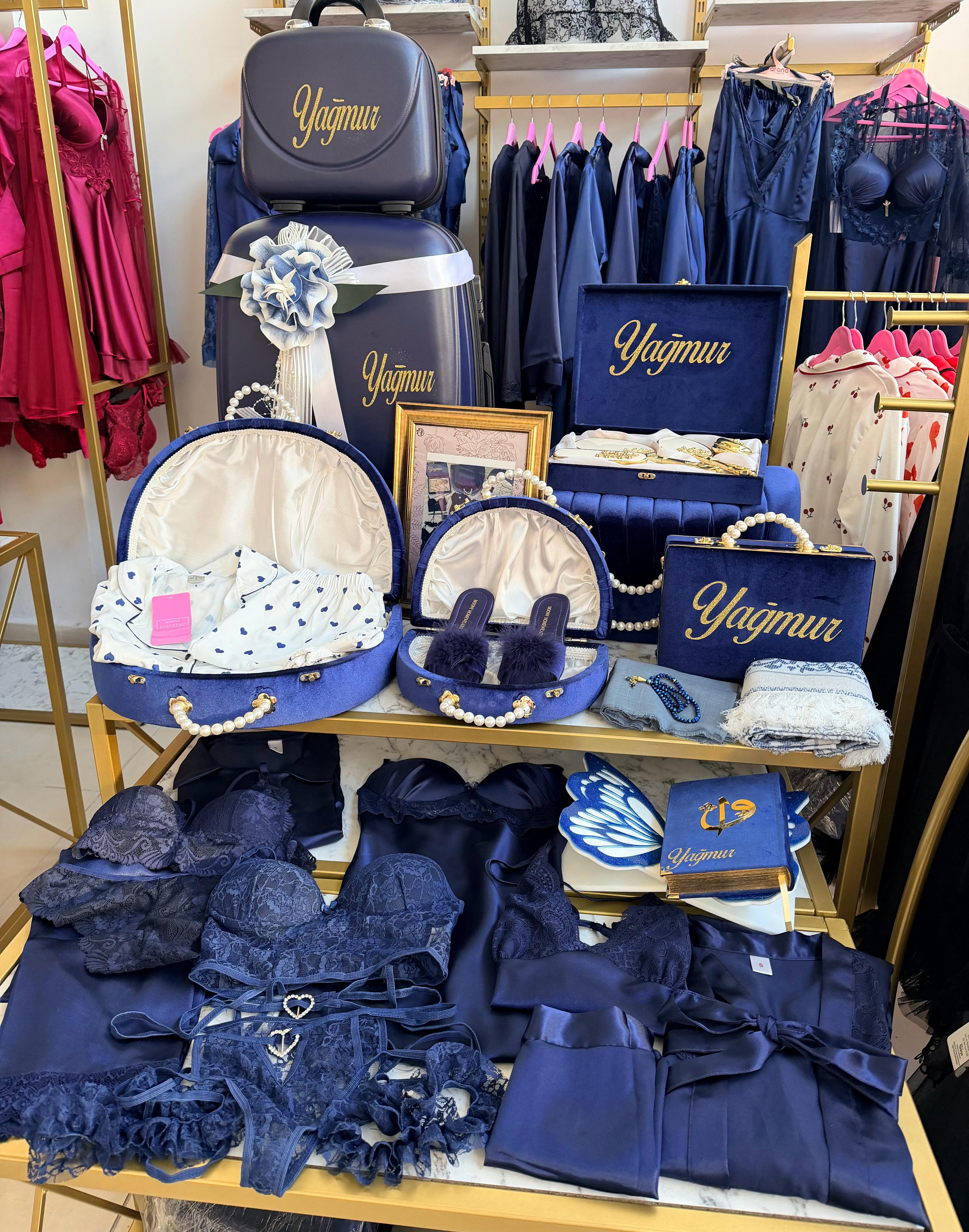 32 Parça Lacivert Sembol İsme Özel Bohça Seti