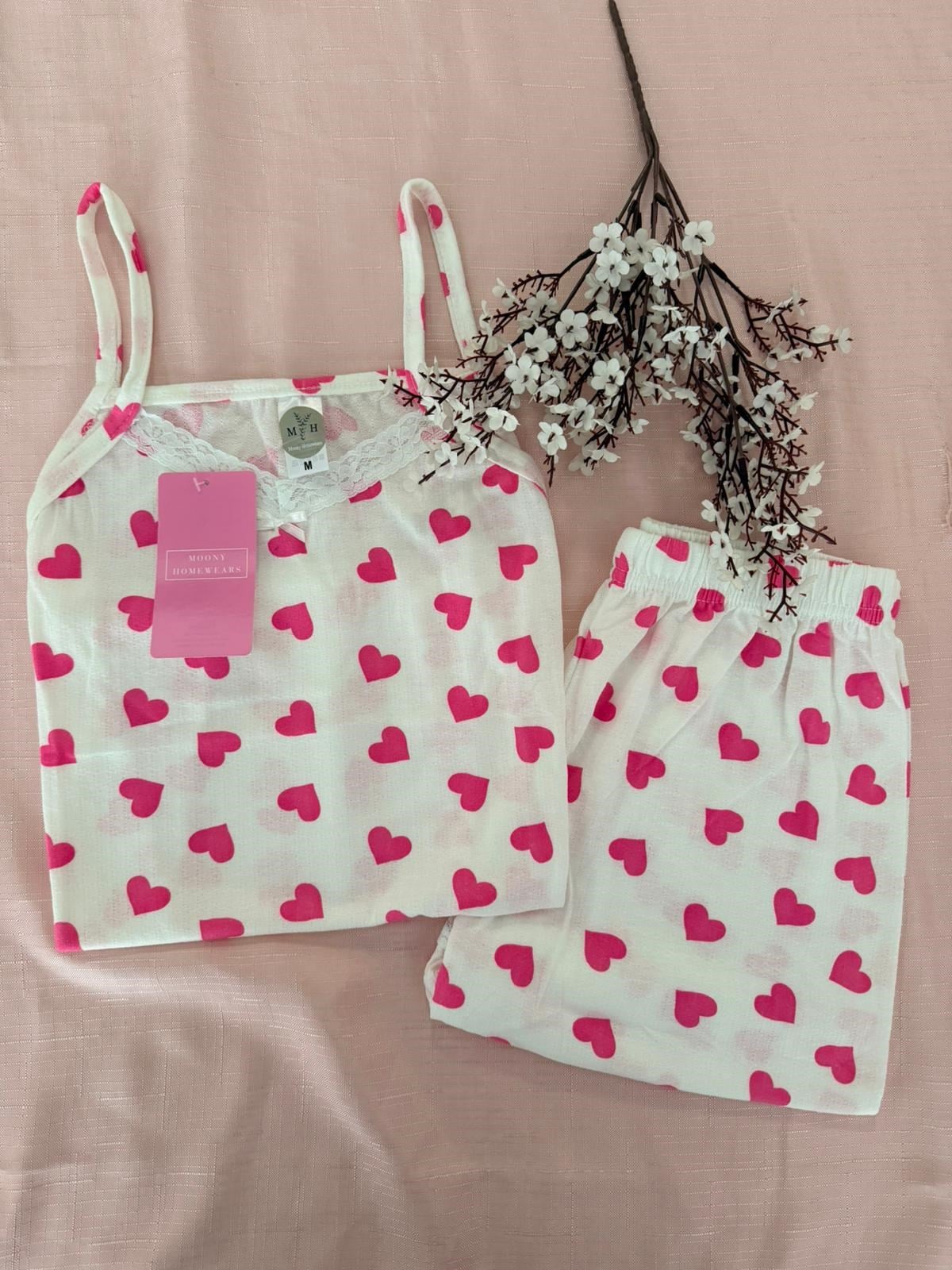 Pembe Kalp Askılı Şortlu Yazlık Pijama Takımı